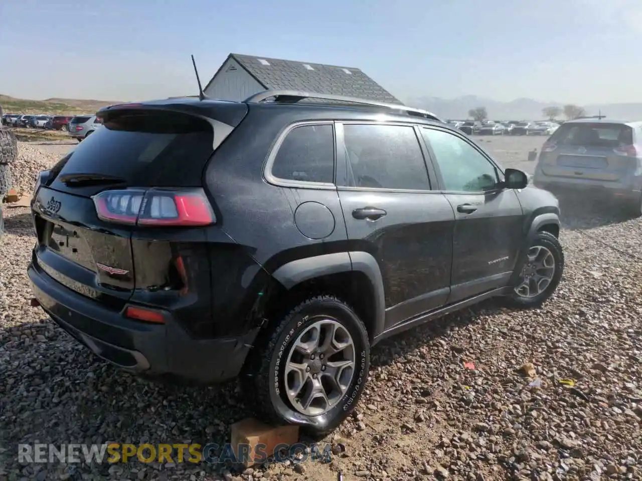 3 Photograph of a damaged car 1C4PJMBX6LD608552 JEEP CHEROKEE 2020