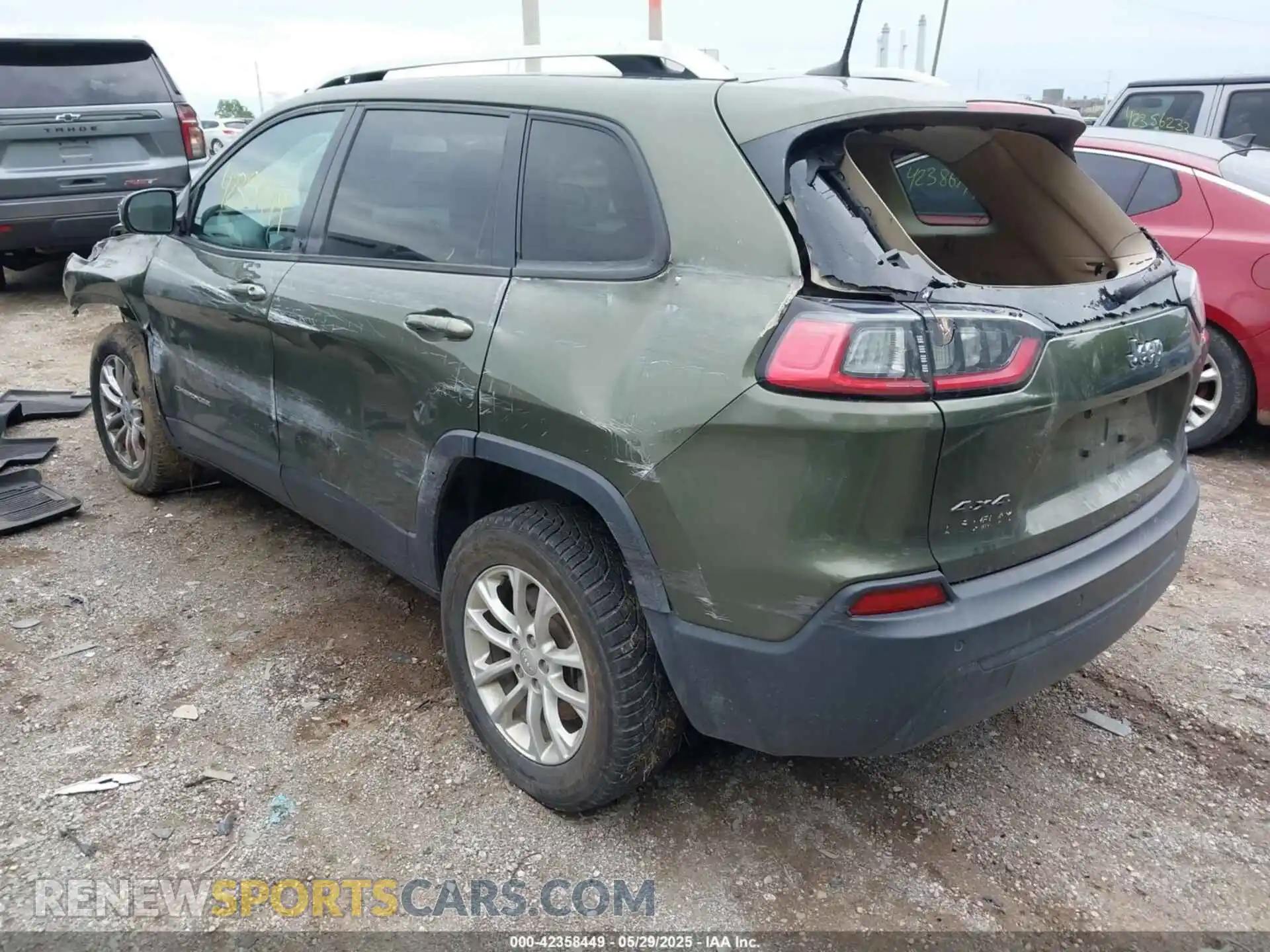 3 Photograph of a damaged car 1C4PJMCB5LD636295 JEEP CHEROKEE 2020