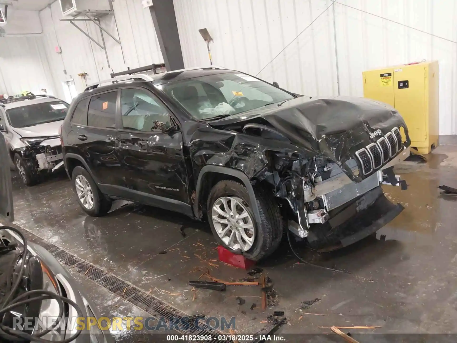 1 Фотография поврежденного автомобиля 1C4PJMCB7LD546629 JEEP CHEROKEE 2020