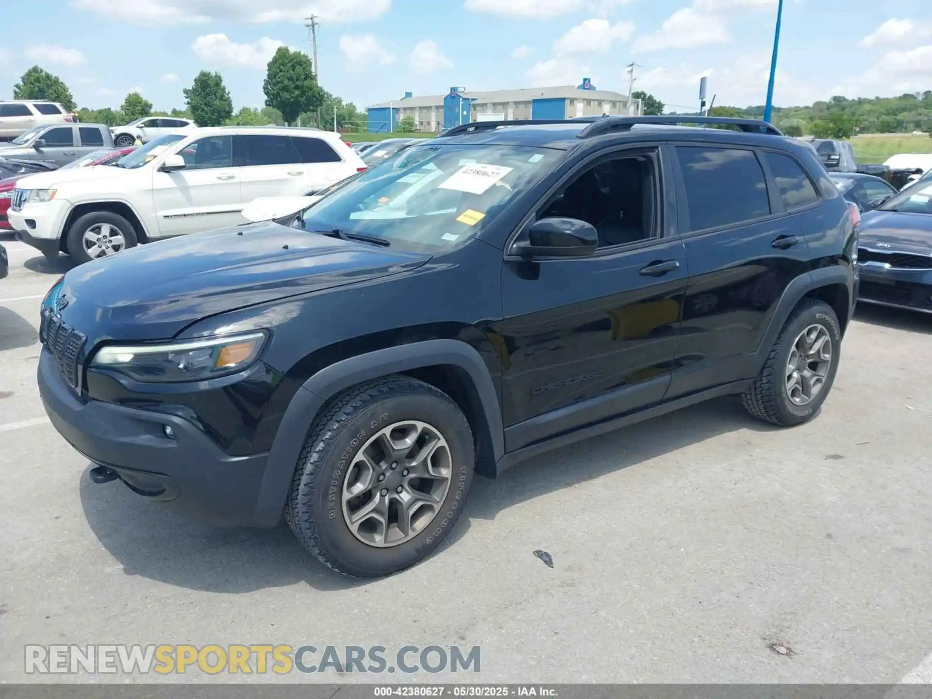 2 Photograph of a damaged car 1C4PJMCX3LD584466 JEEP CHEROKEE 2020