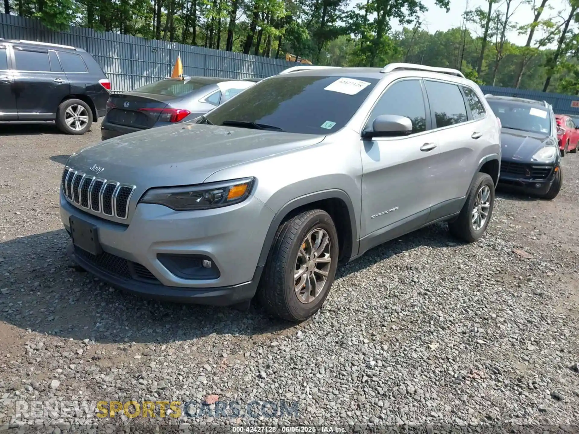2 Photograph of a damaged car 1C4PJMLB1LD513822 JEEP CHEROKEE 2020