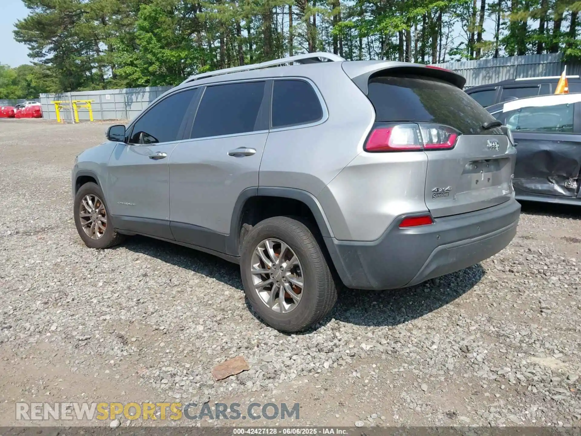3 Photograph of a damaged car 1C4PJMLB1LD513822 JEEP CHEROKEE 2020