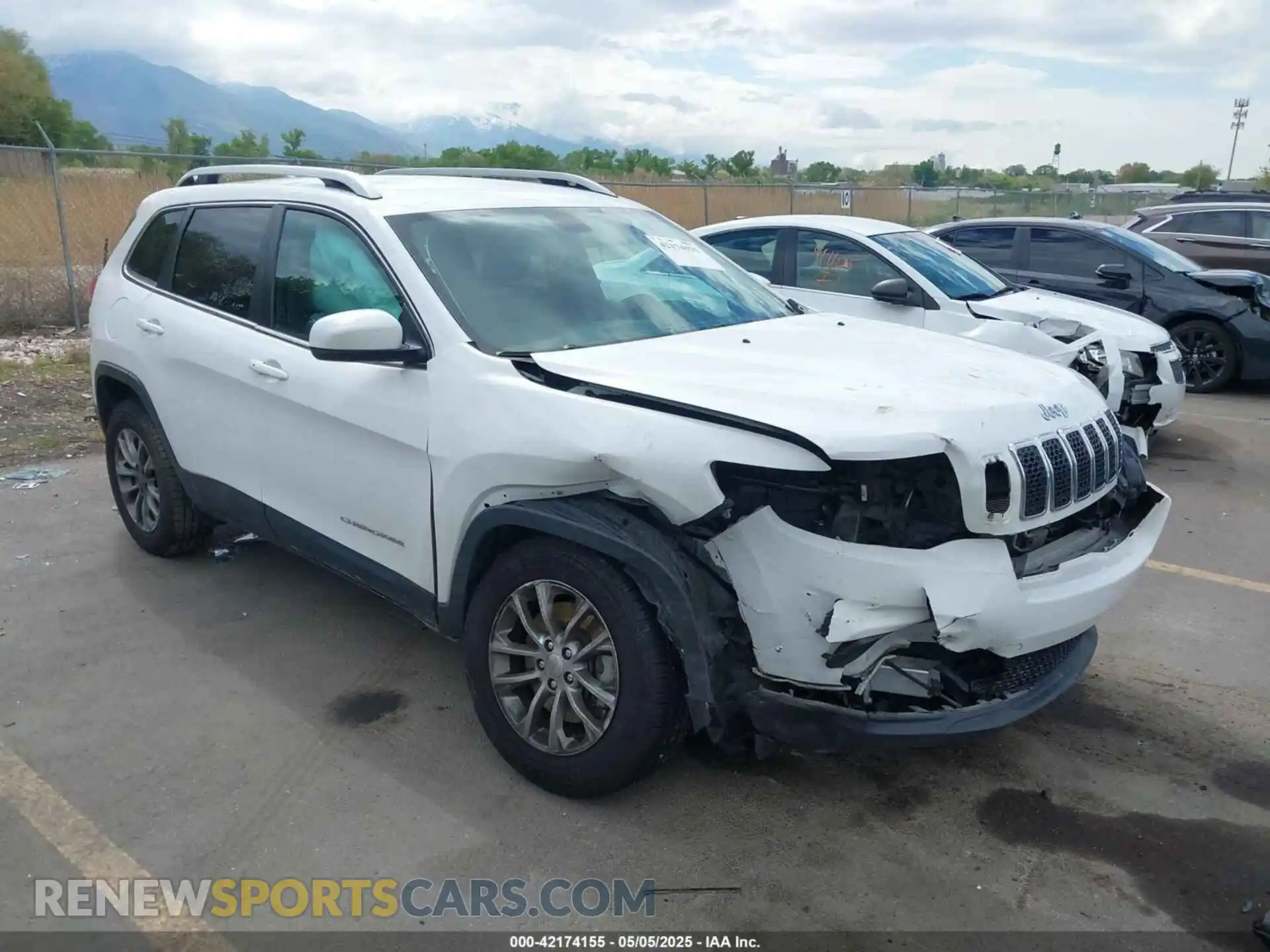 1 Photograph of a damaged car 1C4PJMLB5LD551263 JEEP CHEROKEE 2020
