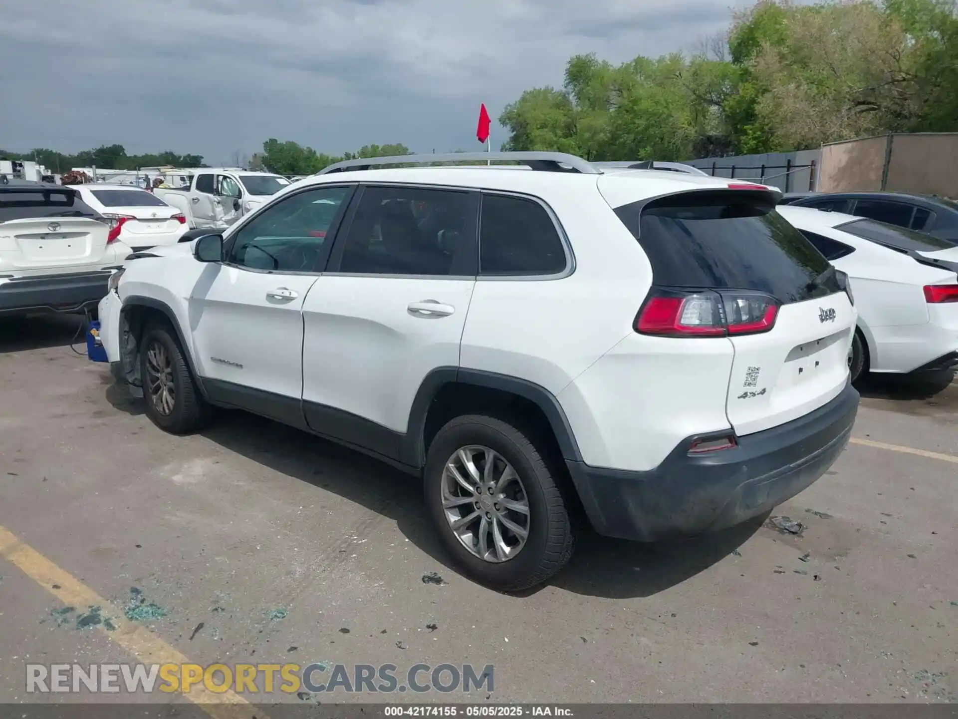 3 Photograph of a damaged car 1C4PJMLB5LD551263 JEEP CHEROKEE 2020