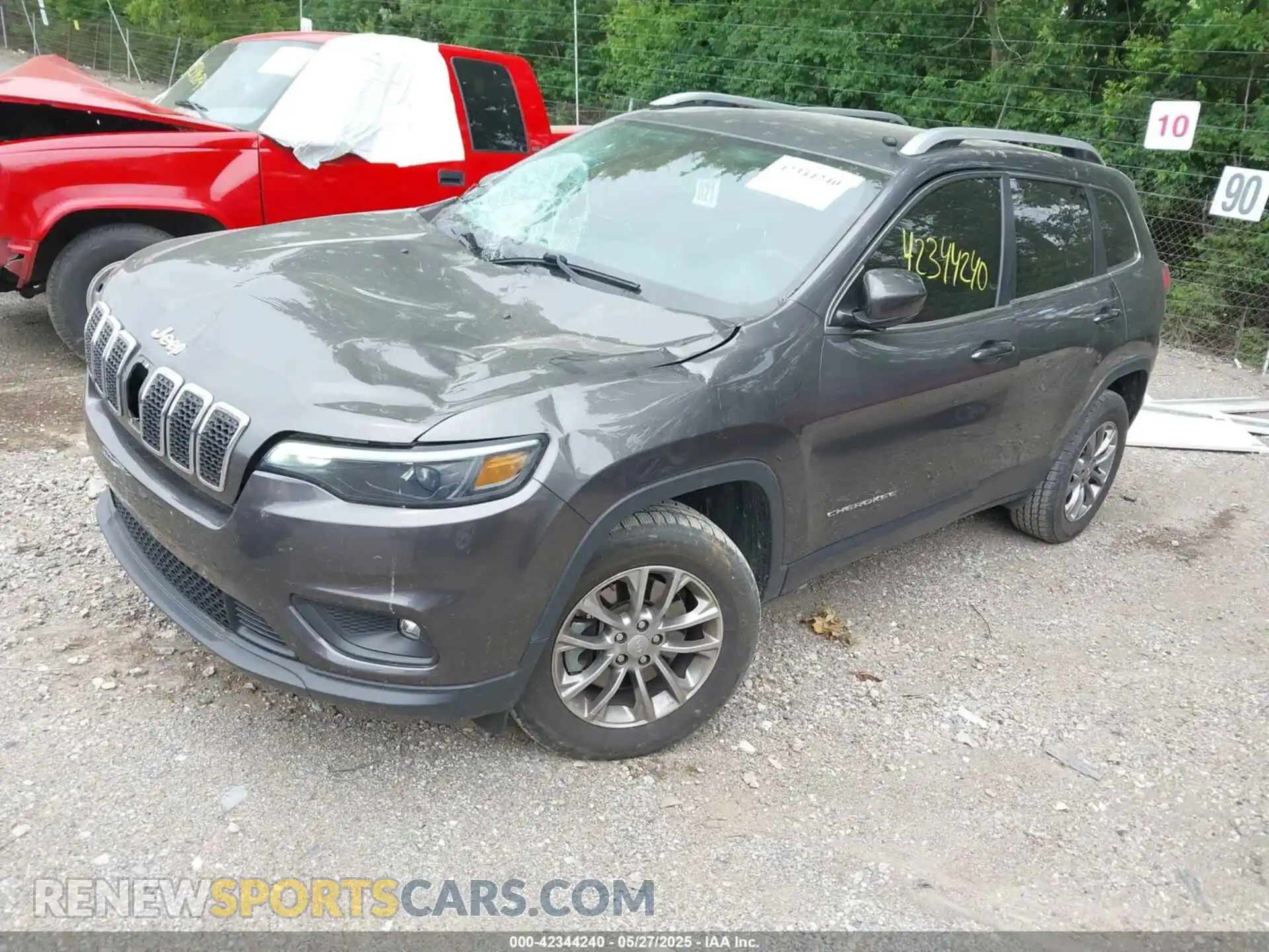 2 Photograph of a damaged car 1C4PJMLBXLD580130 JEEP CHEROKEE 2020