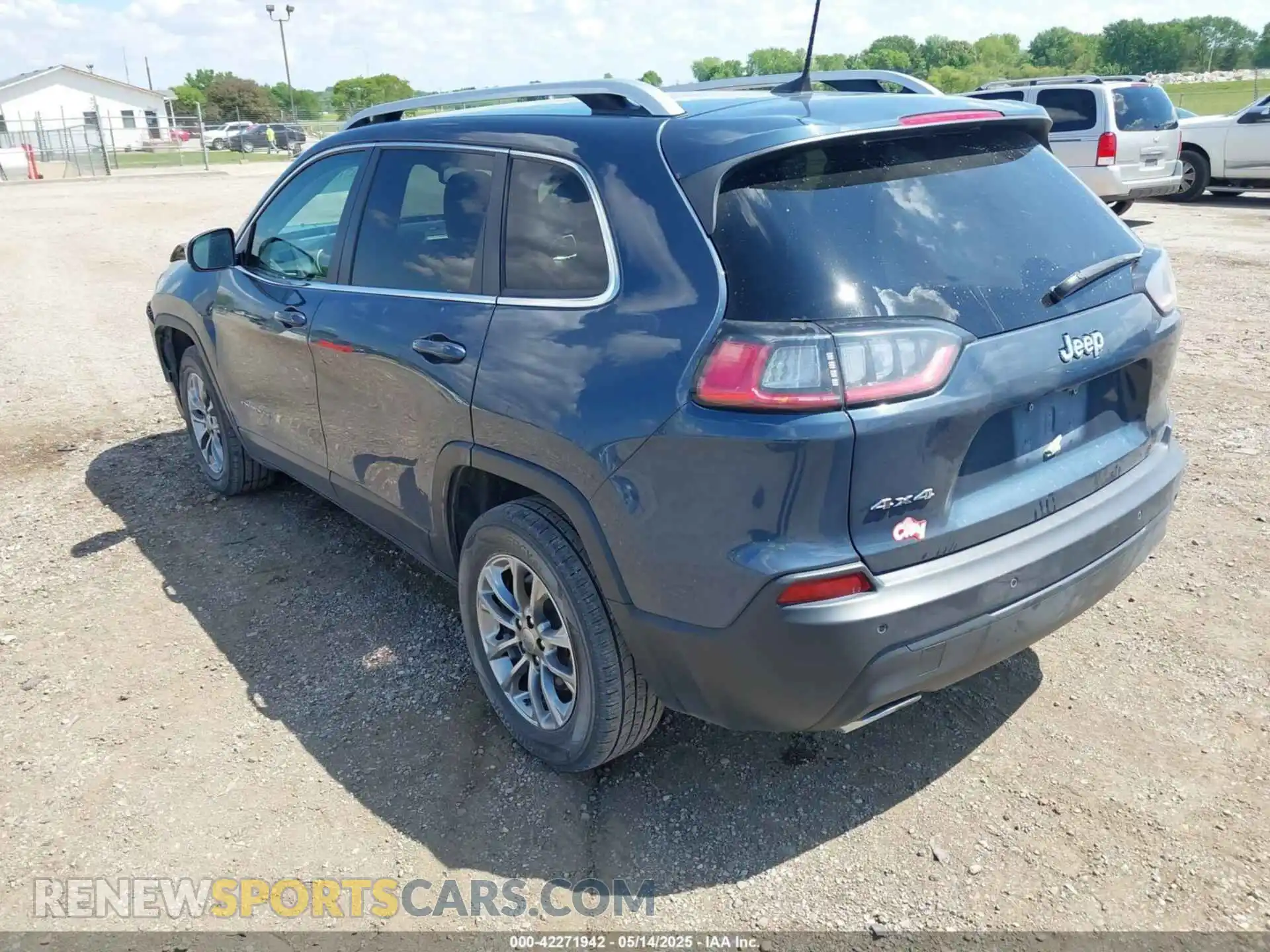 3 Photograph of a damaged car 1C4PJMLX7LD636746 JEEP CHEROKEE 2020