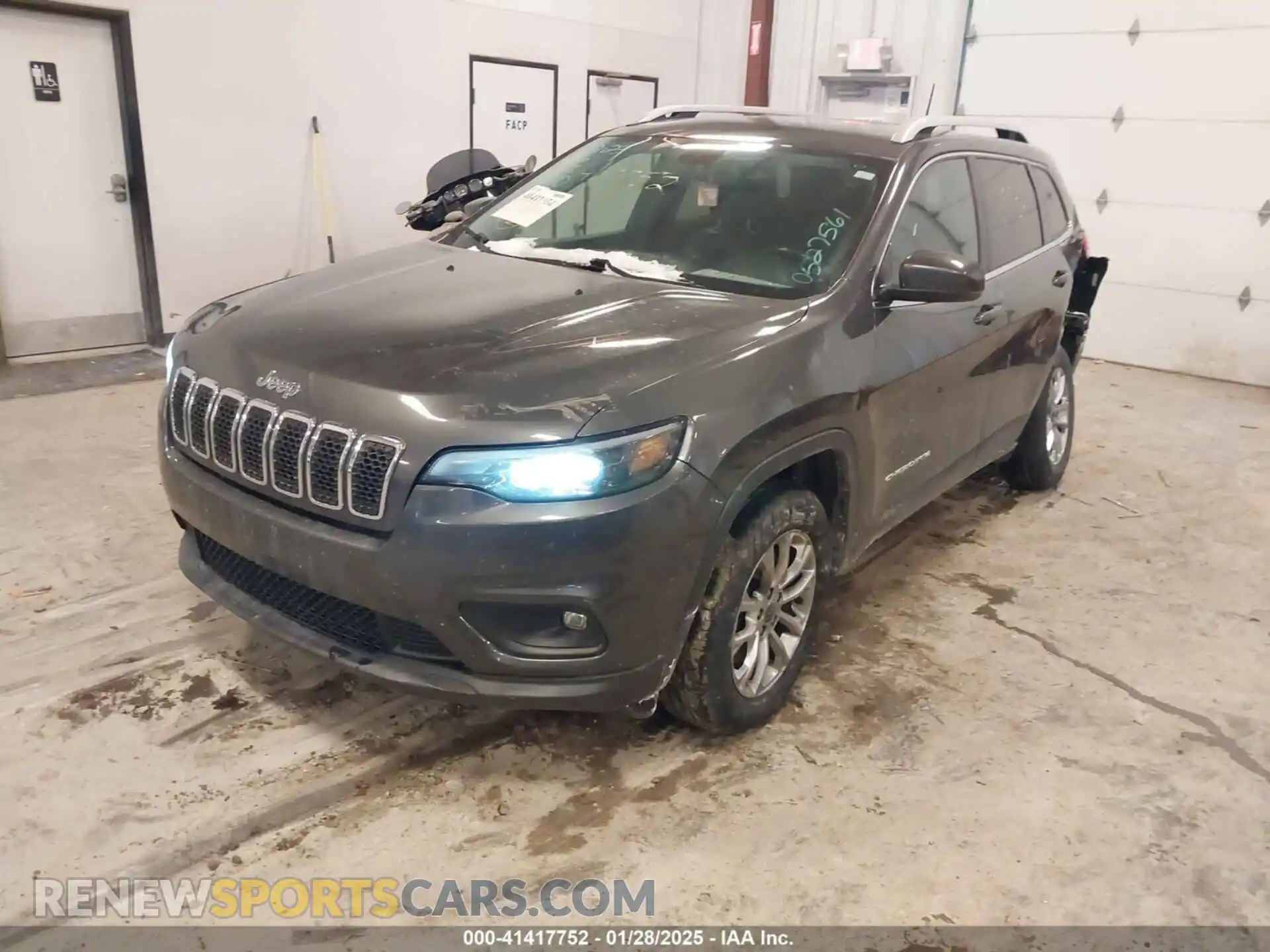 2 Photograph of a damaged car 1C4PJMLX9LD527561 JEEP CHEROKEE 2020