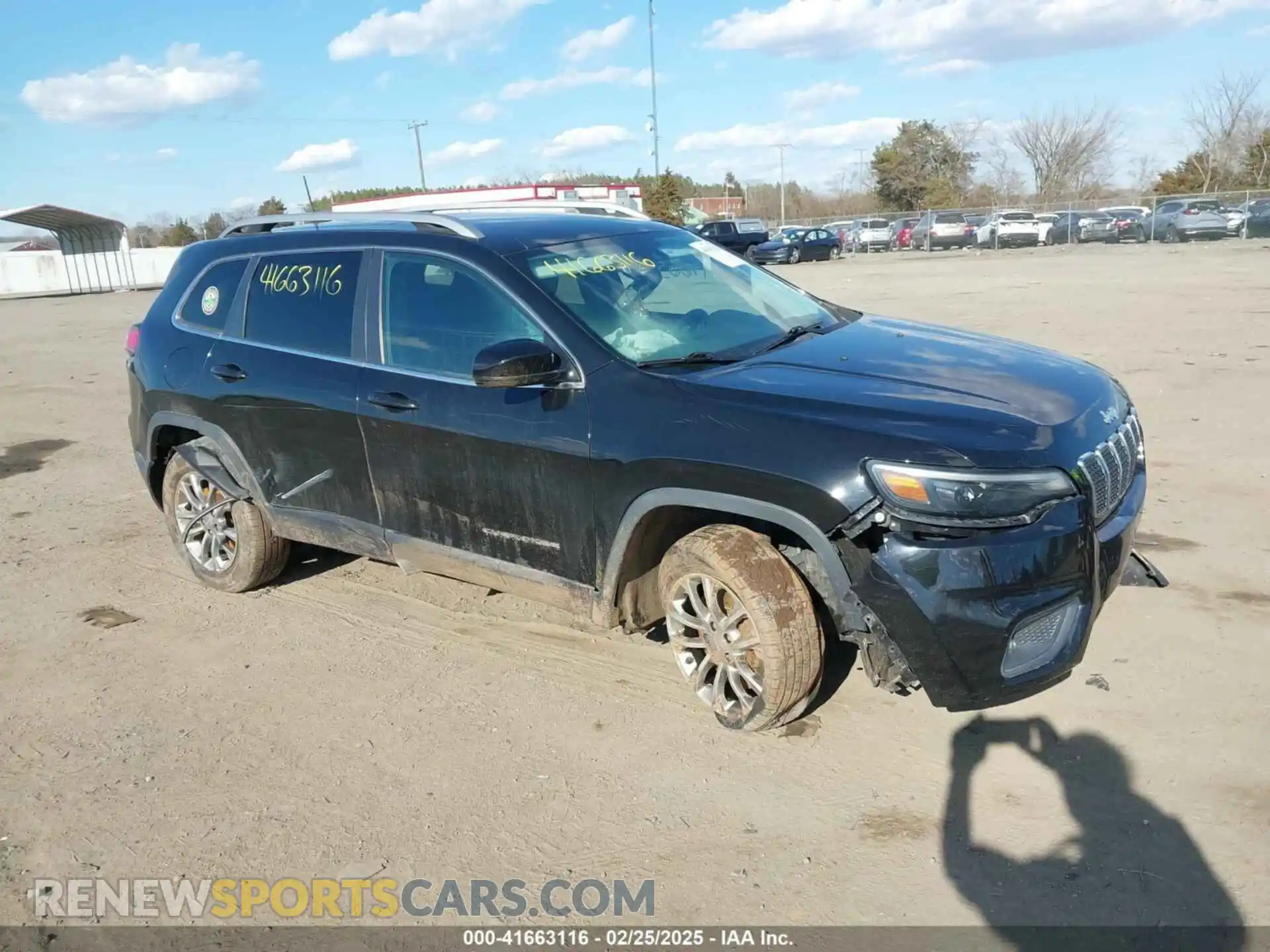 1 Photograph of a damaged car 1C4PJMLX9LD633699 JEEP CHEROKEE 2020