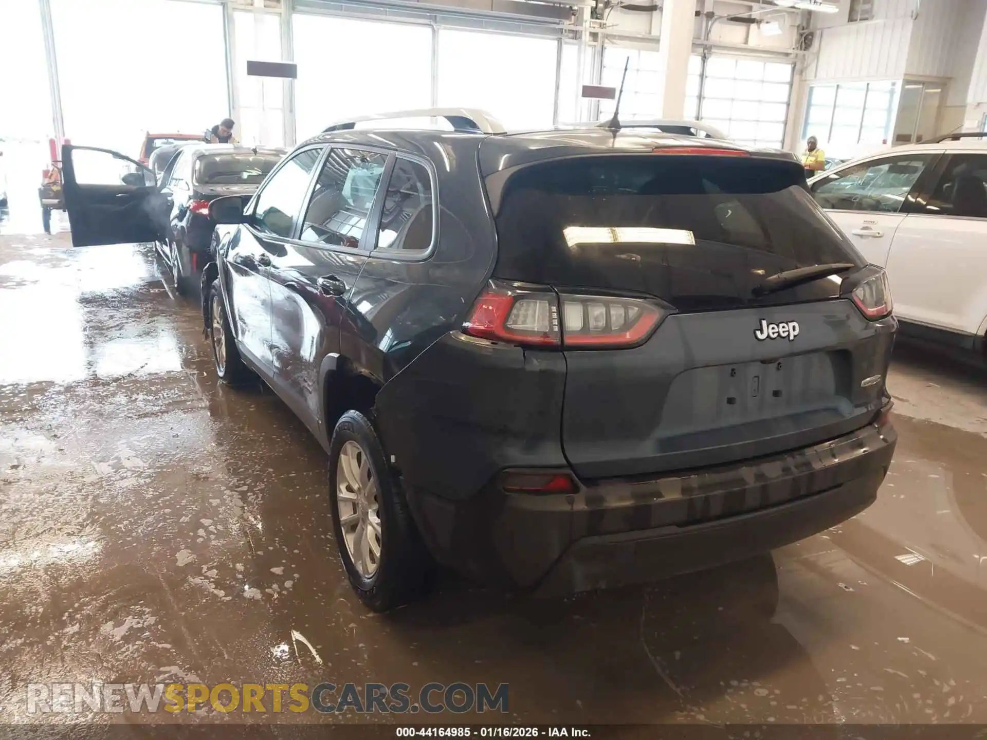 3 Photograph of a damaged car 1C4PJLCB1MD169467 JEEP CHEROKEE 2021