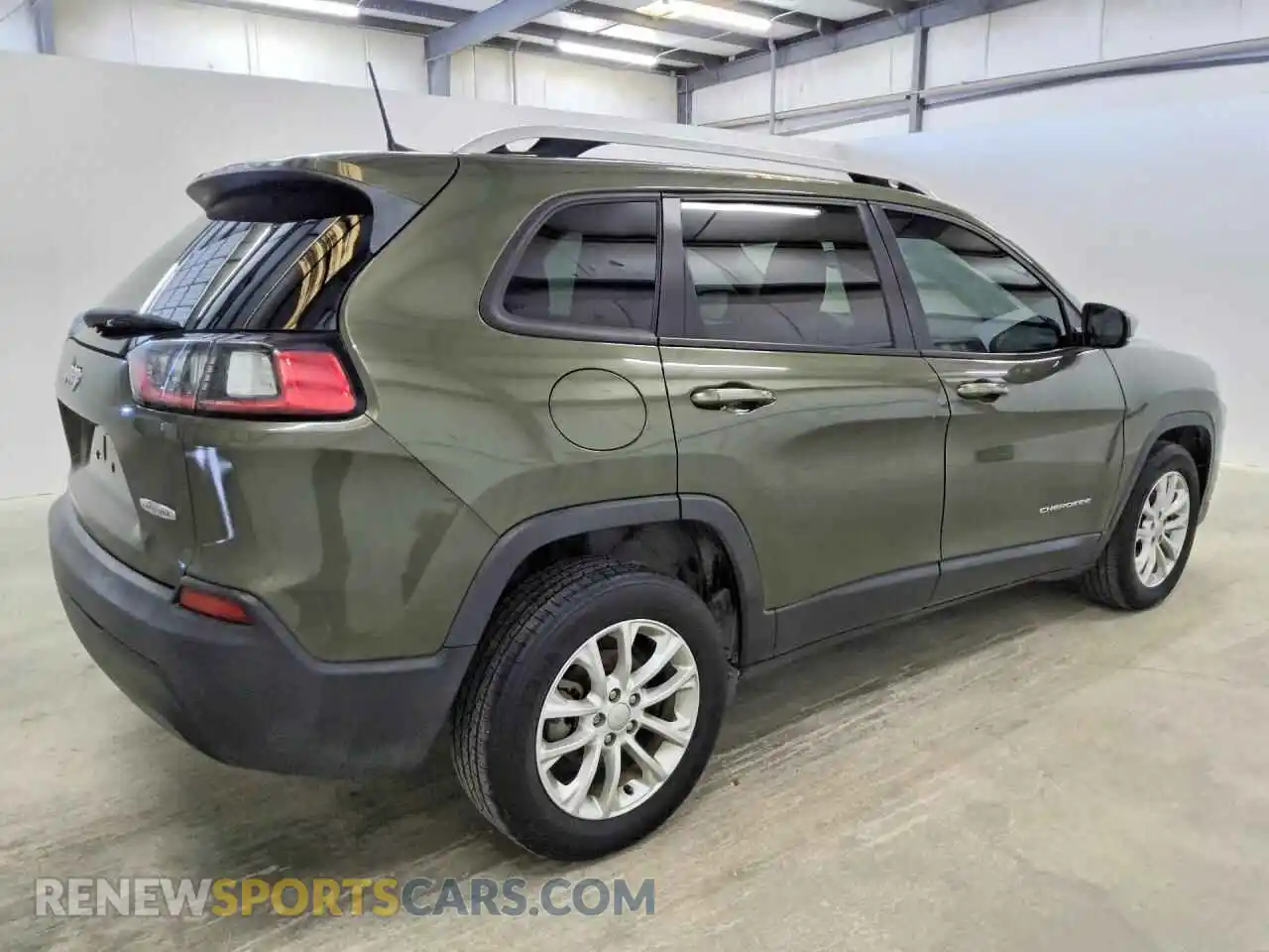 3 Photograph of a damaged car 1C4PJLCB2MD187766 JEEP CHEROKEE 2021