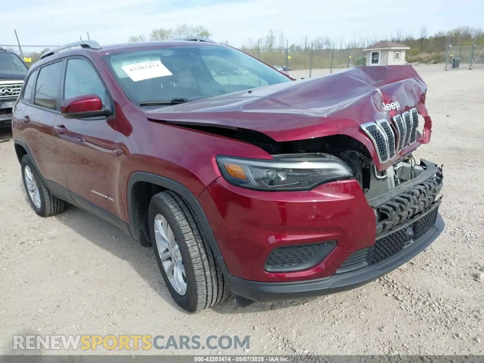 1 Photograph of a damaged car 1C4PJLCB7MD150373 JEEP CHEROKEE 2021