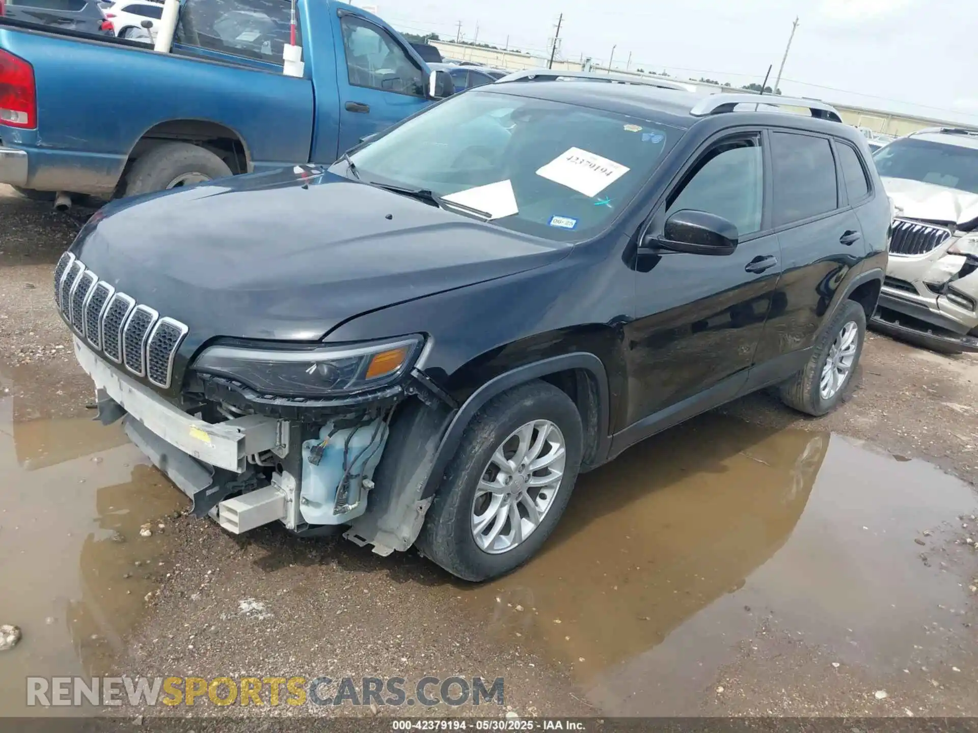 2 fotografías del automóvil dañado 1C4PJLCB8MD116023 JEEP CHEROKEE 2021