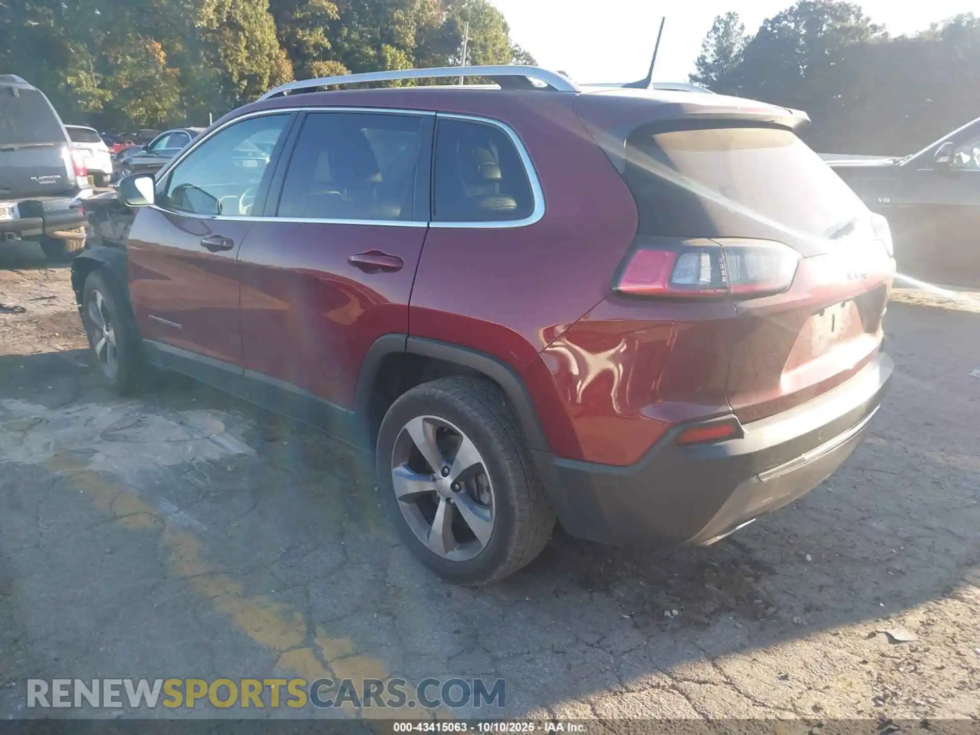 3 Photograph of a damaged car 1C4PJLDX4MD179890 JEEP CHEROKEE 2021
