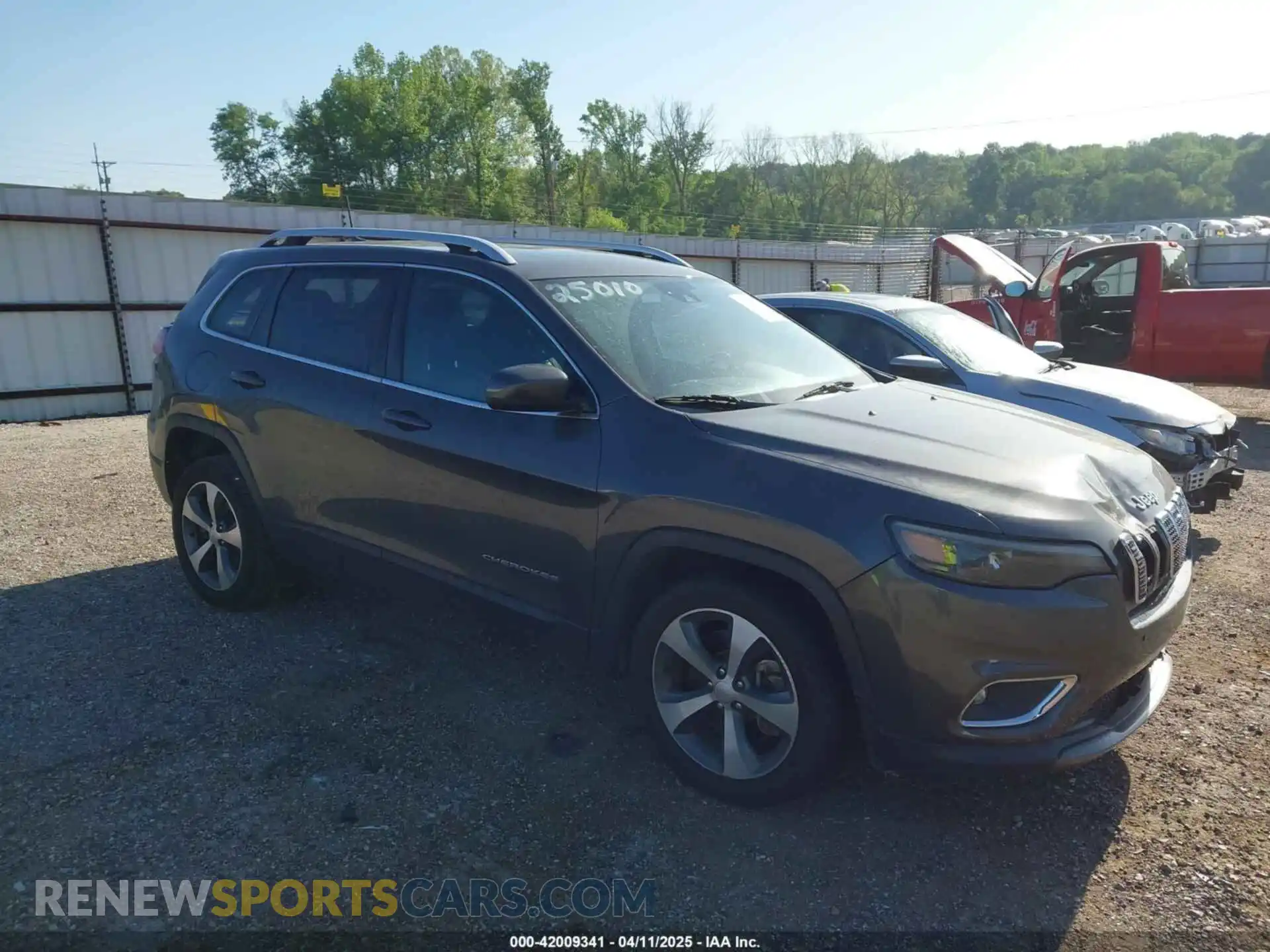 1 Photograph of a damaged car 1C4PJLDX8MD179651 JEEP CHEROKEE 2021
