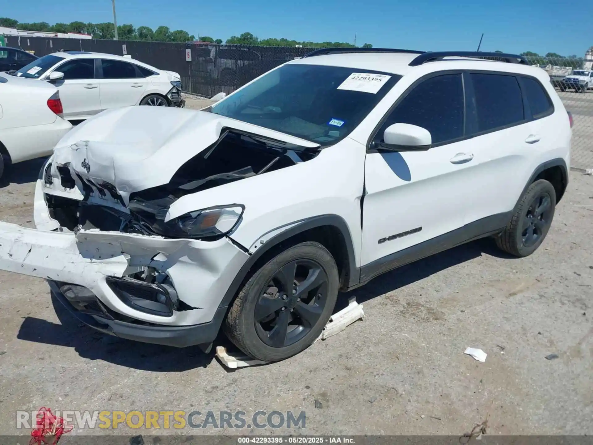 2 Photograph of a damaged car 1C4PJLLB0MD114041 JEEP CHEROKEE 2021