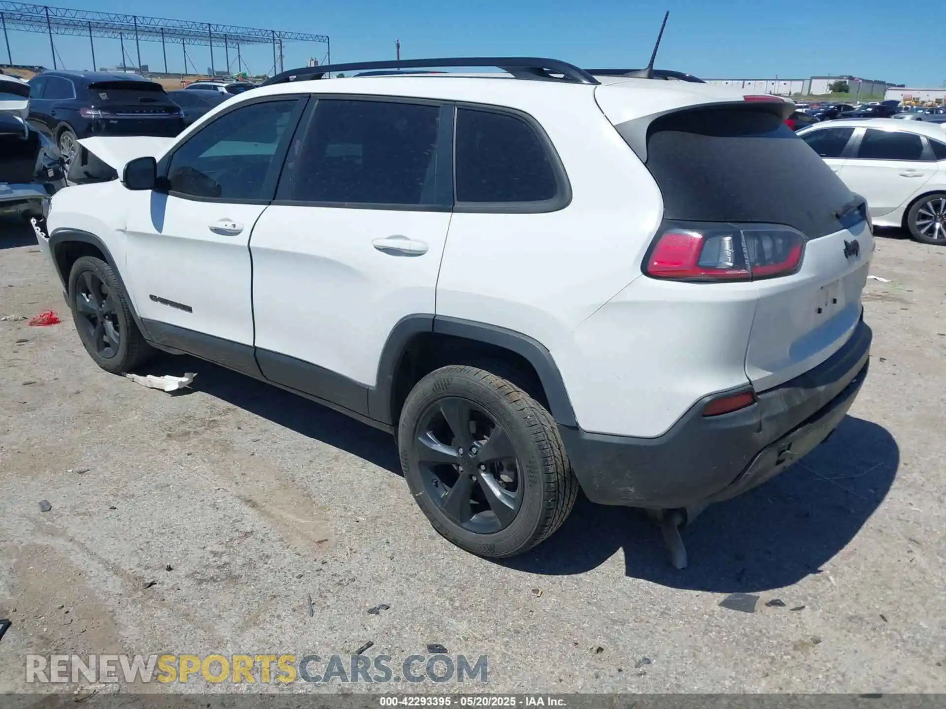 3 Photograph of a damaged car 1C4PJLLB0MD114041 JEEP CHEROKEE 2021