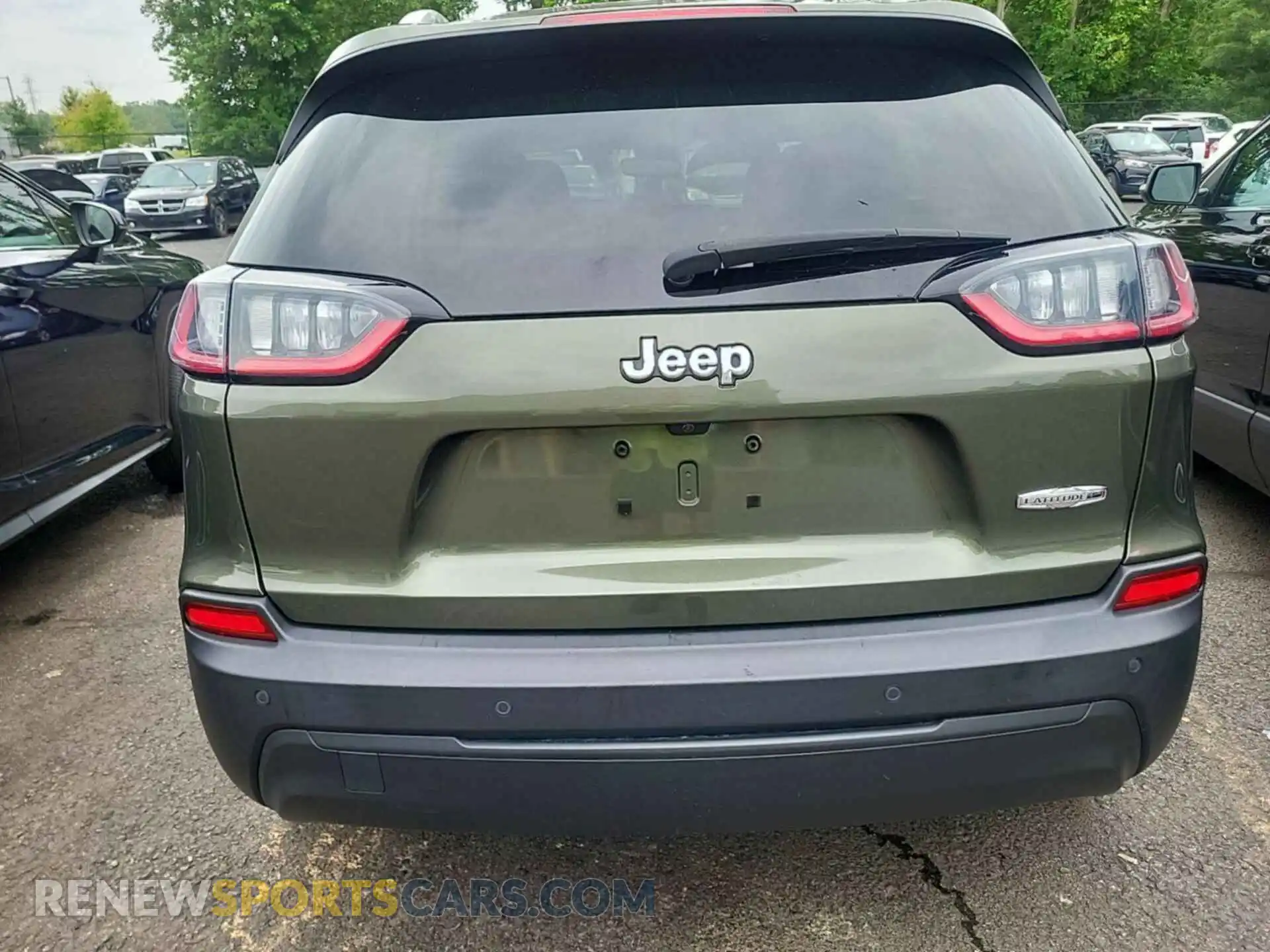 2 fotografías del automóvil dañado 1C4PJLLB0MD220571 JEEP CHEROKEE 2021