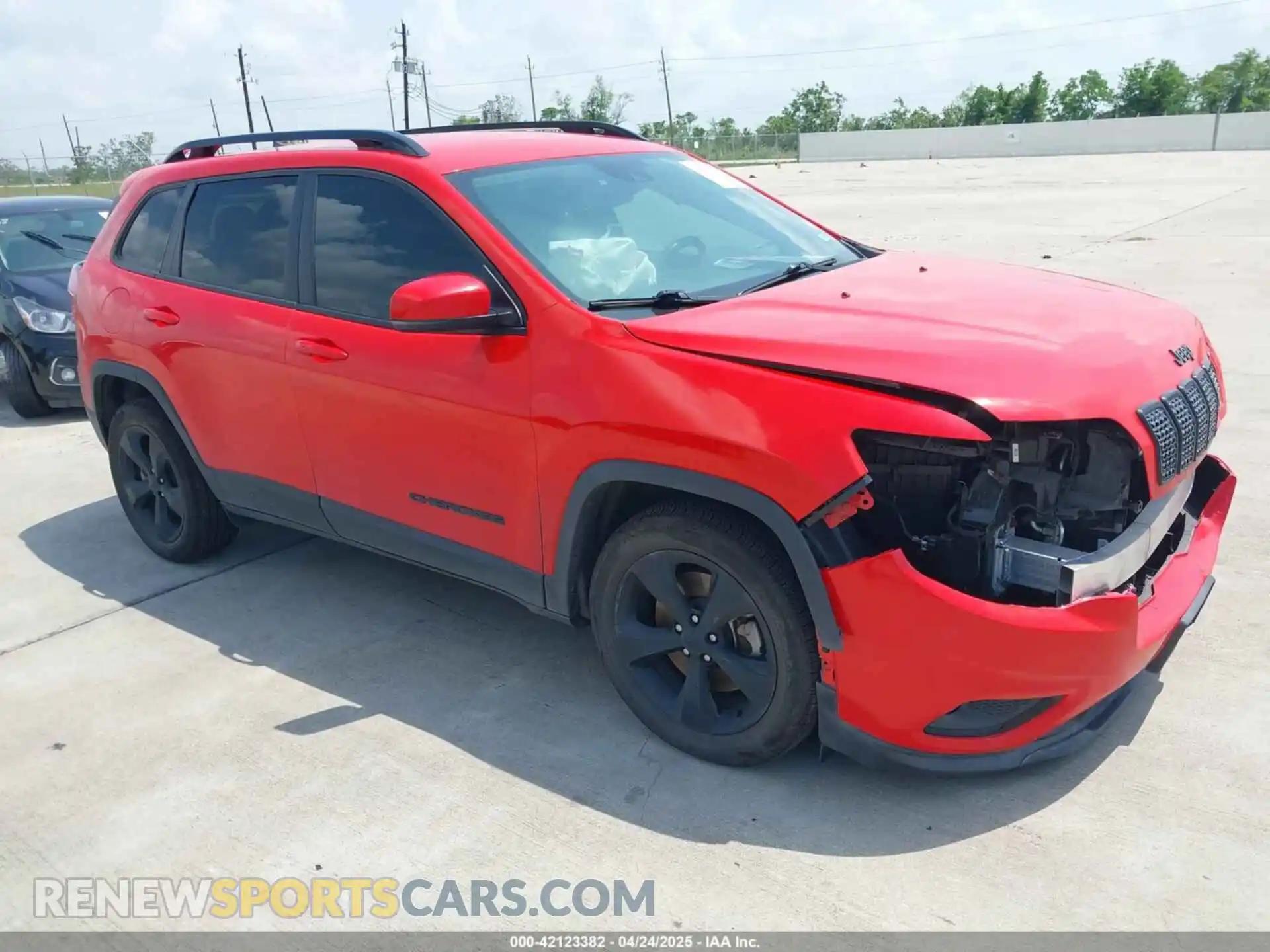 1 Photograph of a damaged car 1C4PJLLB4MD156101 JEEP CHEROKEE 2021