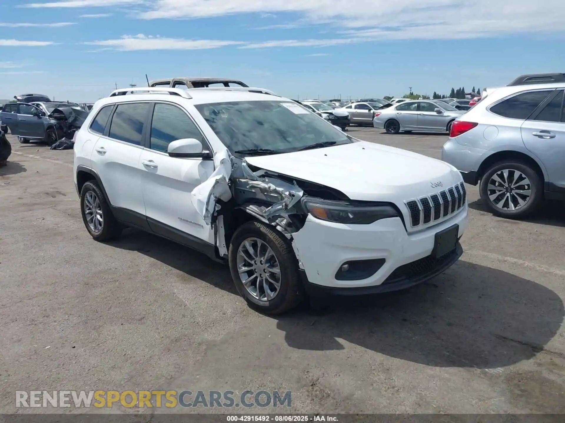 1 Photograph of a damaged car 1C4PJLLB5MD150310 JEEP CHEROKEE 2021