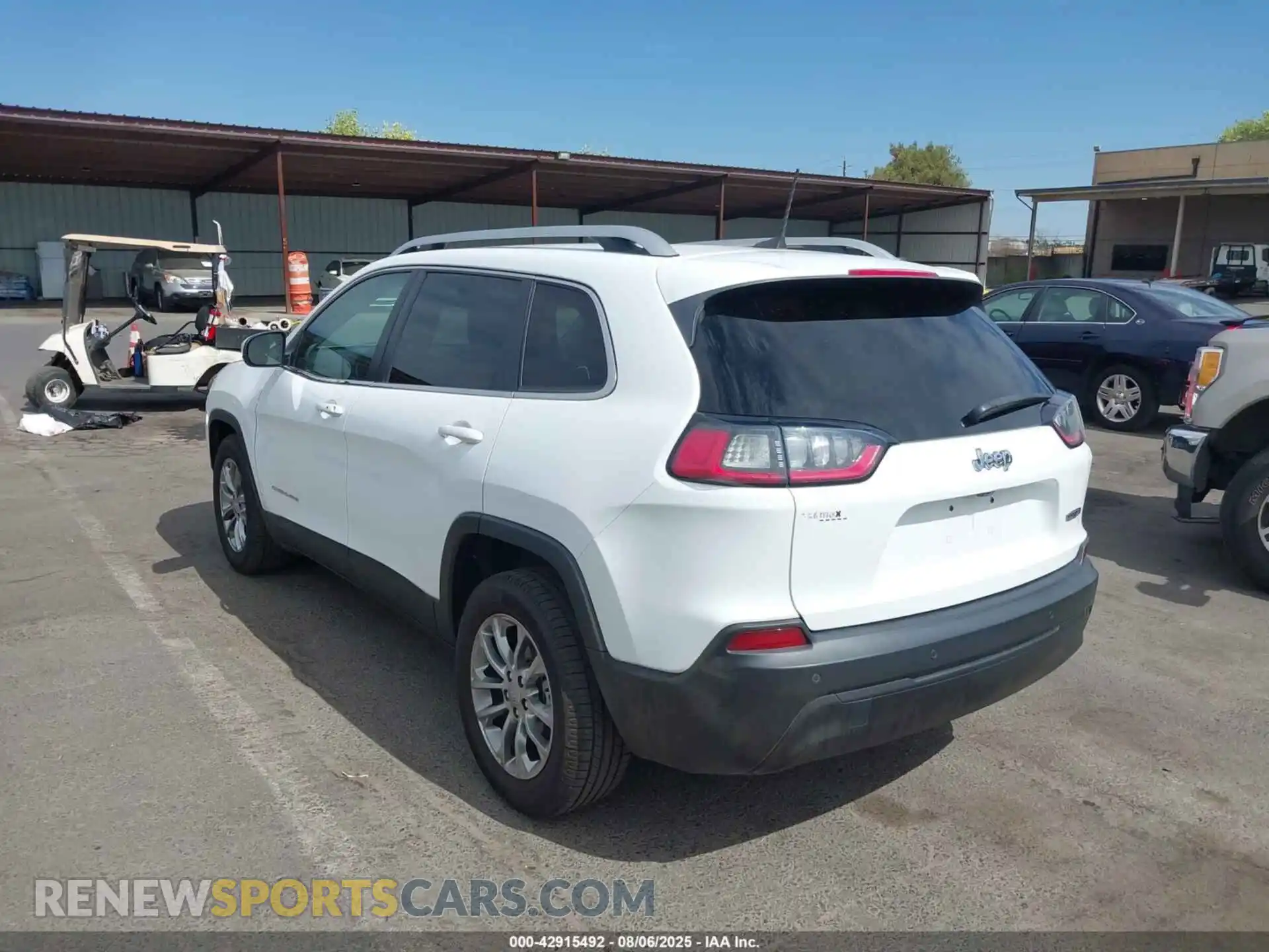 3 Photograph of a damaged car 1C4PJLLB5MD150310 JEEP CHEROKEE 2021