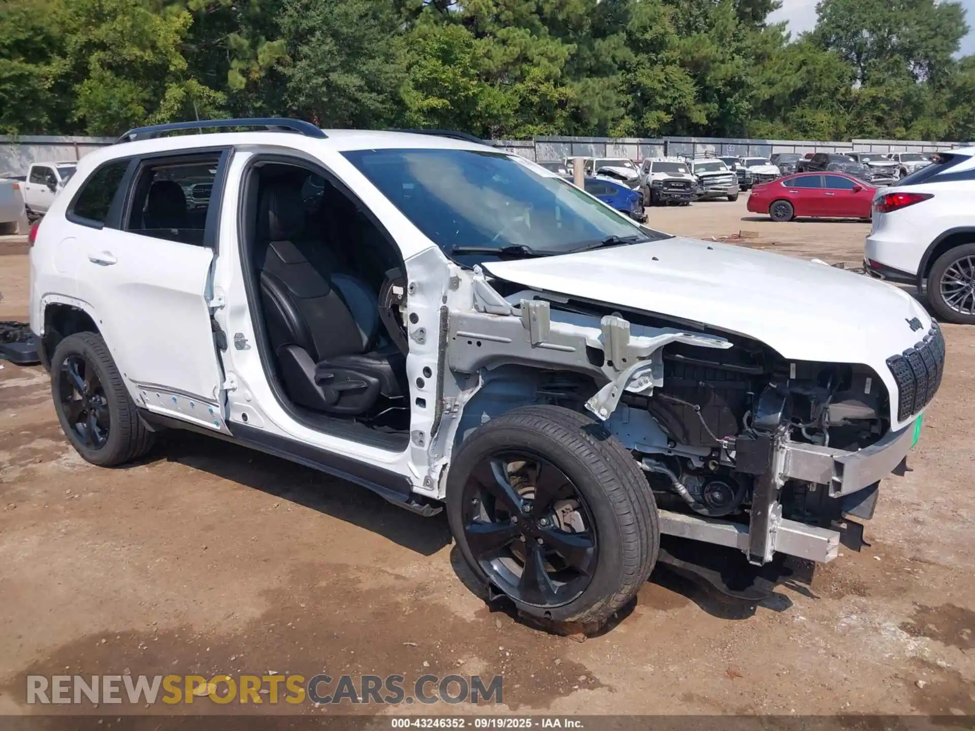 1 Photograph of a damaged car 1C4PJLLB9MD174156 JEEP CHEROKEE 2021