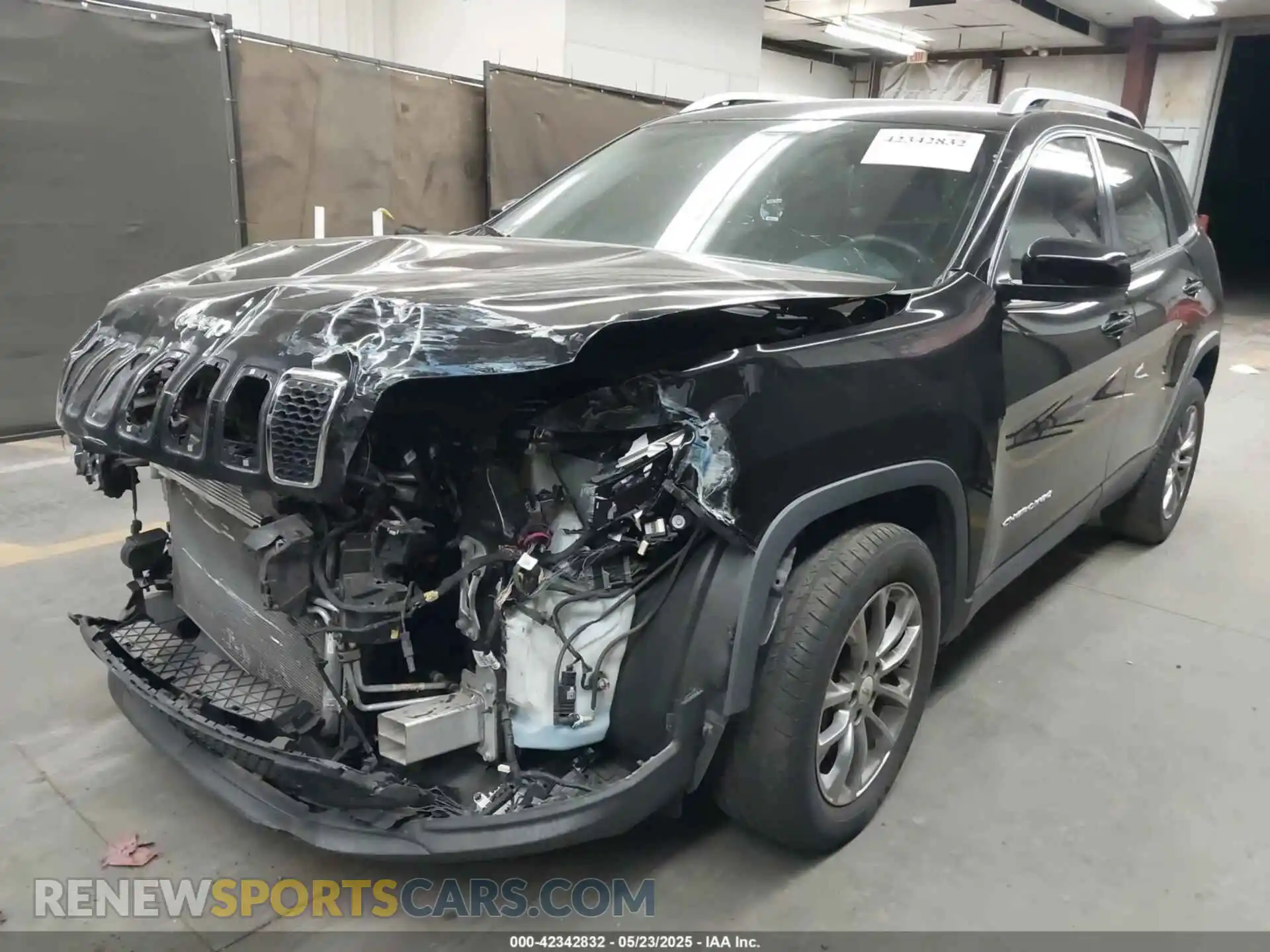 2 Photograph of a damaged car 1C4PJLMX5MD136675 JEEP CHEROKEE 2021