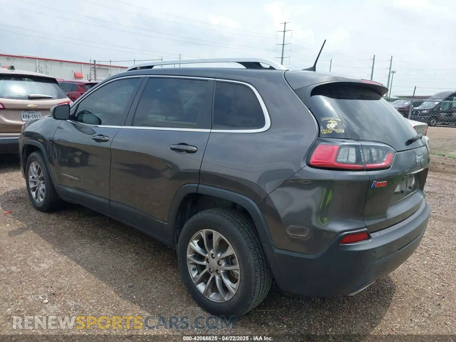 3 Photograph of a damaged car 1C4PJLMX7MD150593 JEEP CHEROKEE 2021