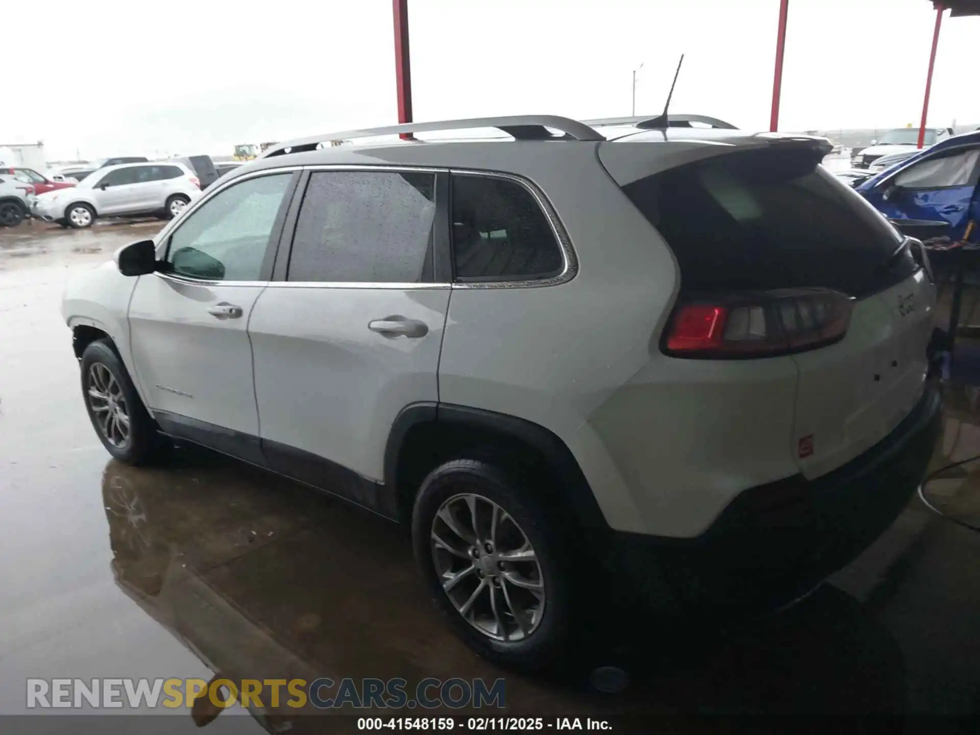 3 Photograph of a damaged car 1C4PJLMX7MD221078 JEEP CHEROKEE 2021