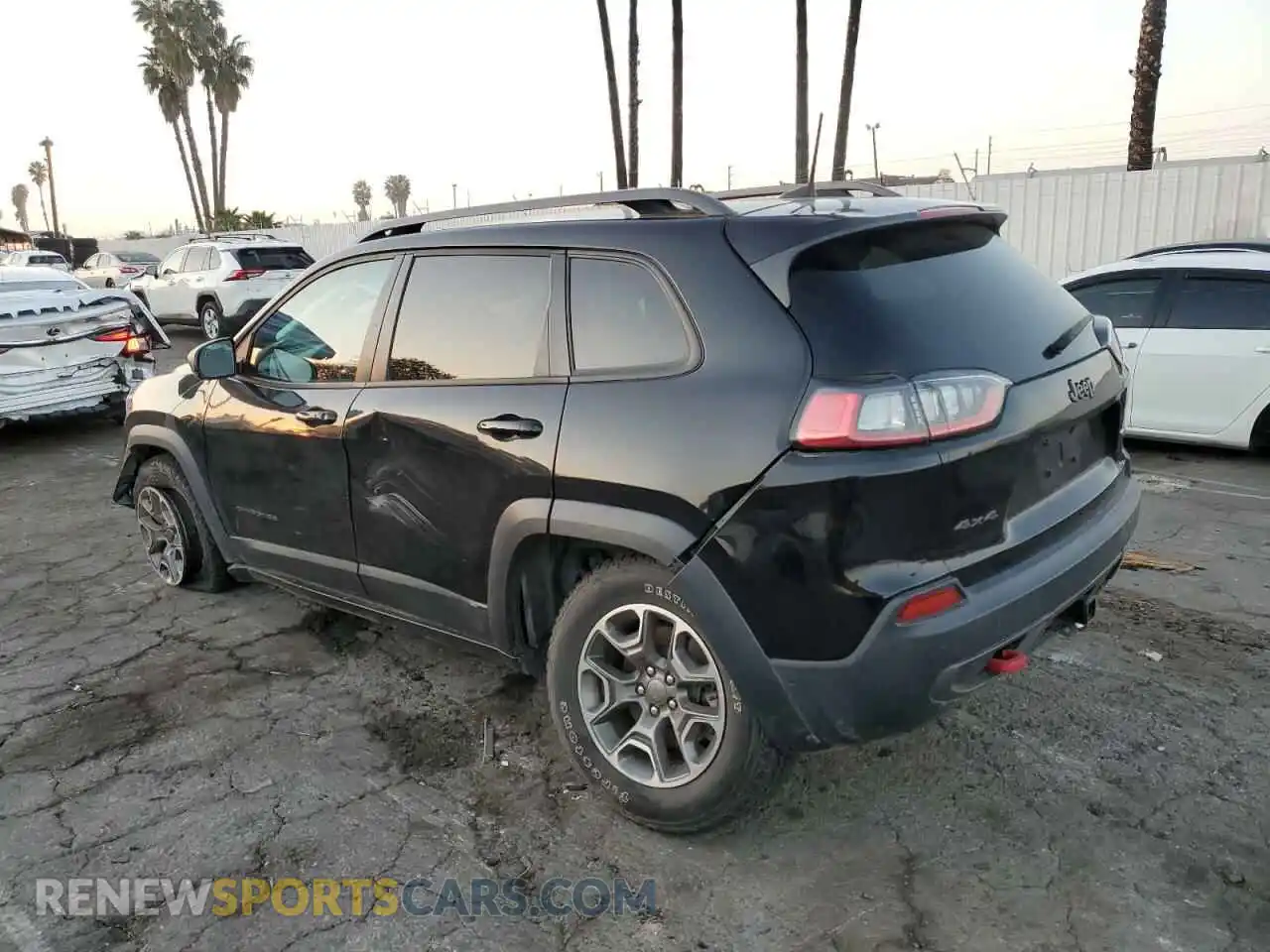 2 Photograph of a damaged car 1C4PJMBX3MD105966 JEEP CHEROKEE 2021