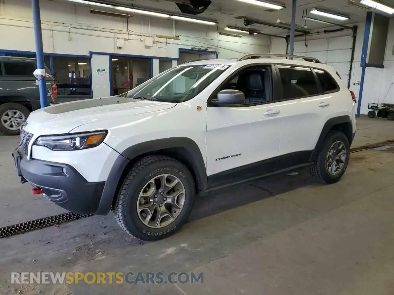 1 Photograph of a damaged car 1C4PJMBX5MD153629 JEEP CHEROKEE 2021