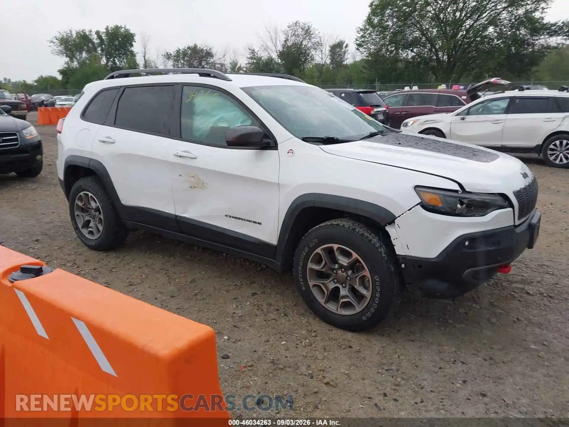 1 Photograph of a damaged car 1C4PJMBX5MD165702 JEEP CHEROKEE 2021