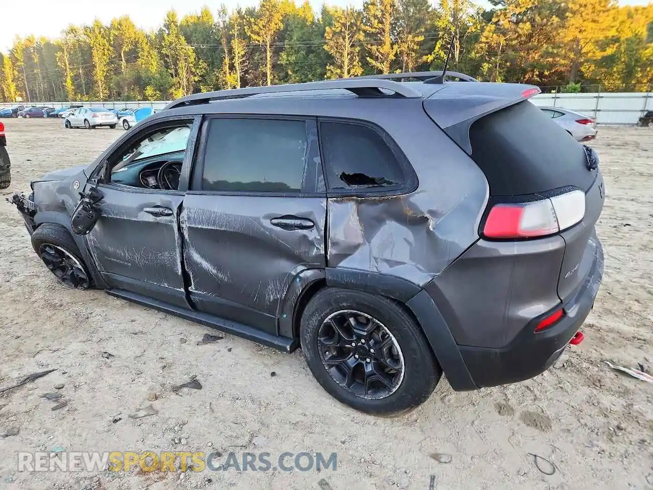 2 fotografías del automóvil dañado 1C4PJMBX6MD176417 JEEP CHEROKEE 2021