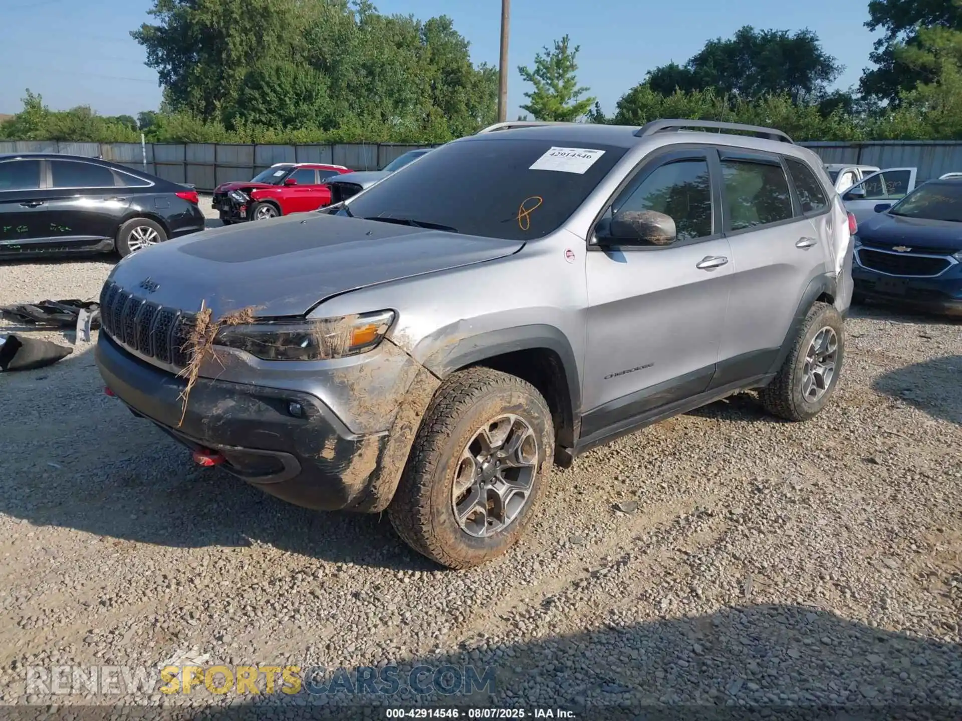 2 Photograph of a damaged car 1C4PJMBX6MD236423 JEEP CHEROKEE 2021