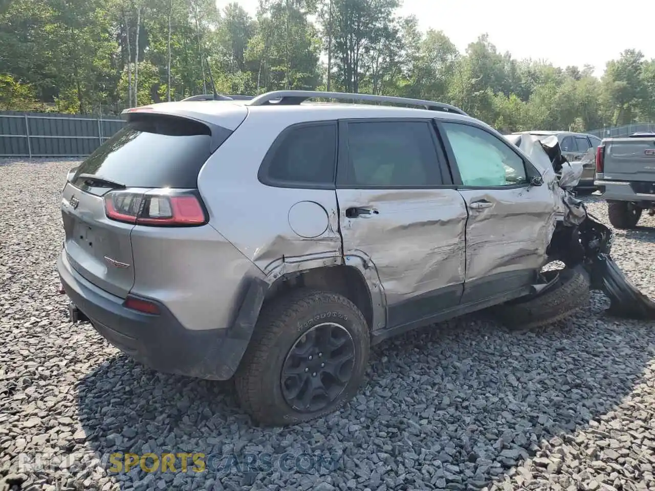 3 Photograph of a damaged car 1C4PJMBX7MD157407 JEEP CHEROKEE 2021