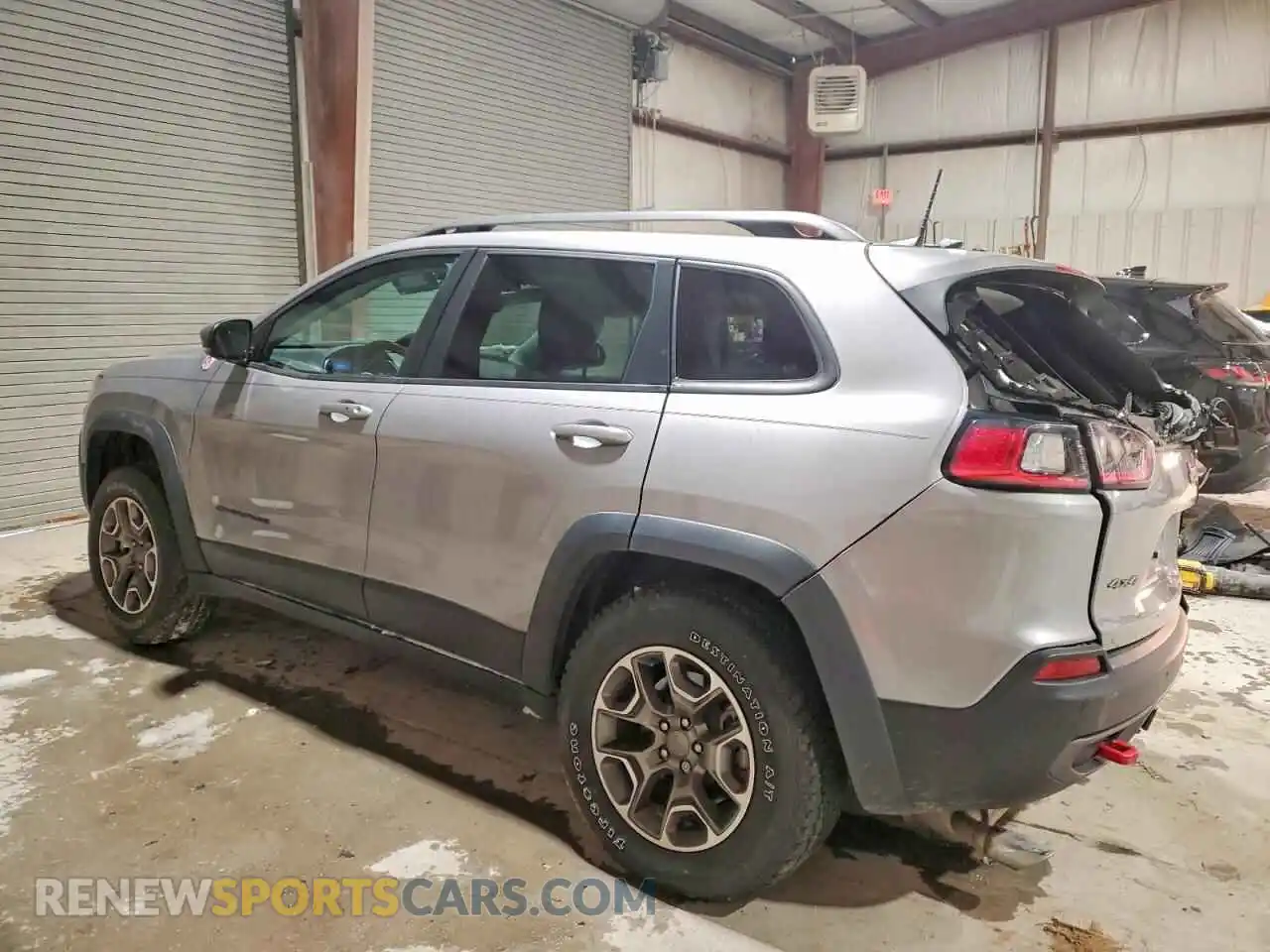 2 Photograph of a damaged car 1C4PJMBX8MD171641 JEEP CHEROKEE 2021
