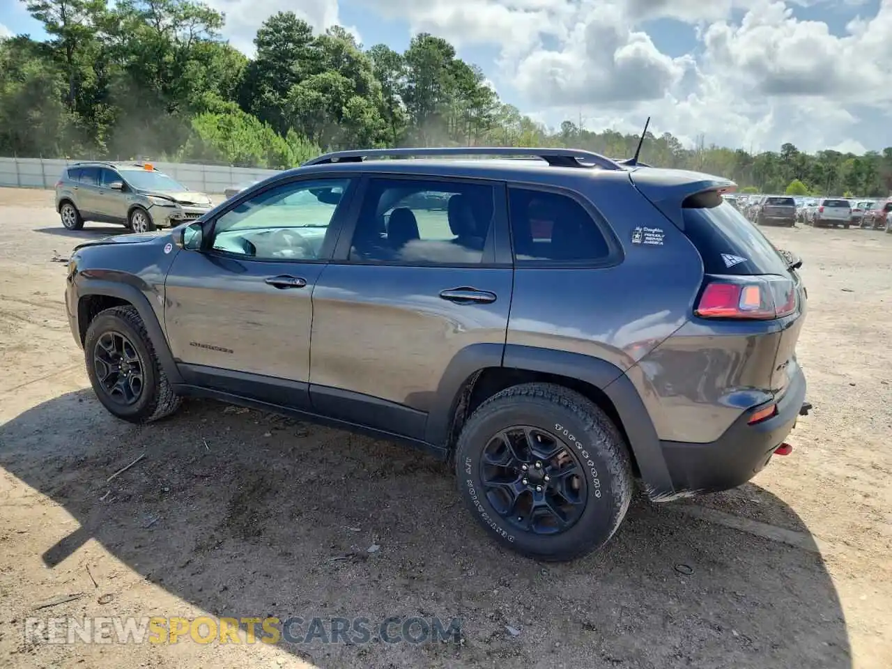 2 Photograph of a damaged car 1C4PJMBX8MD176354 JEEP CHEROKEE 2021