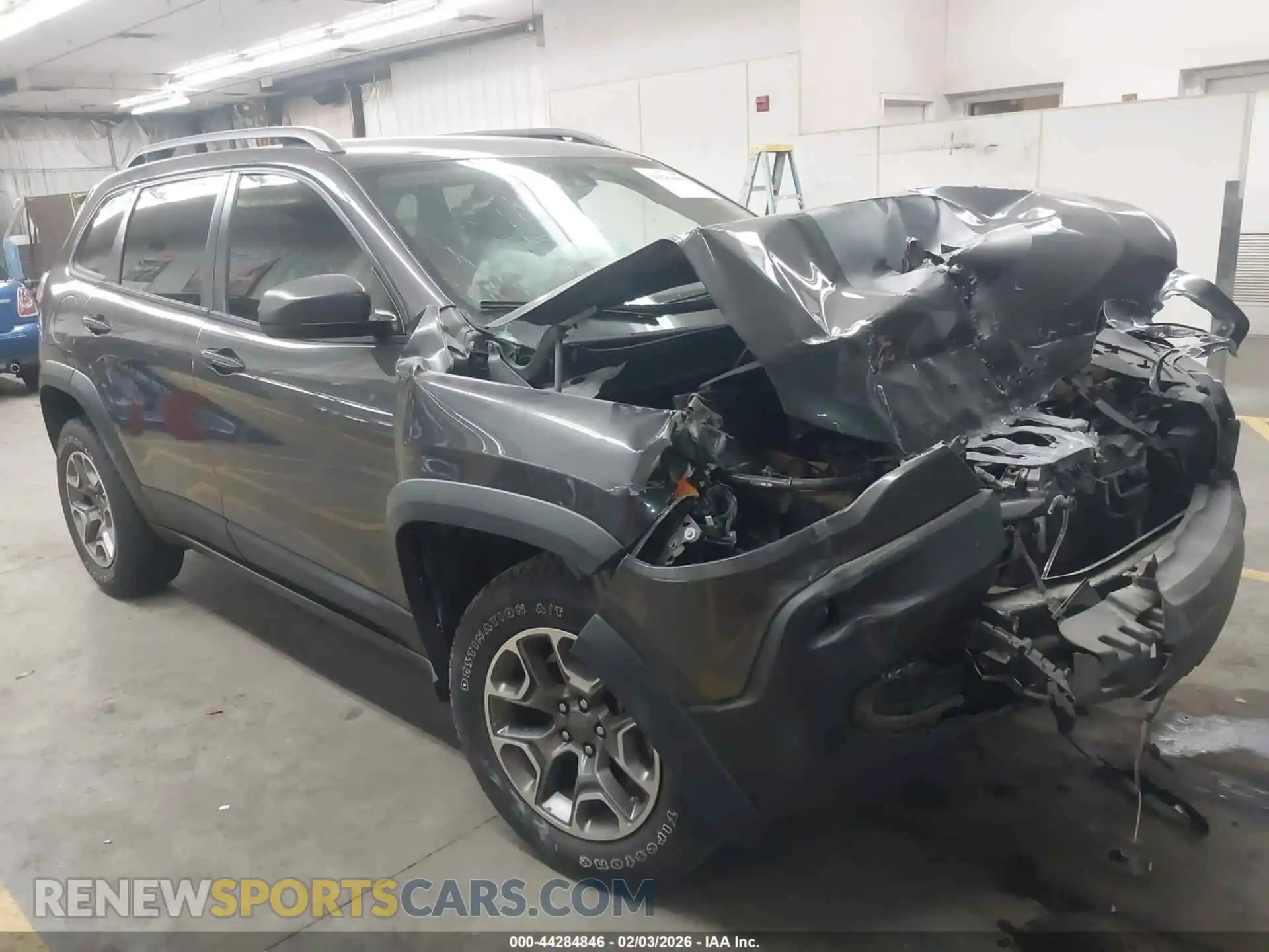 1 Фотография поврежденного автомобиля 1C4PJMBX8MD214181 JEEP CHEROKEE 2021