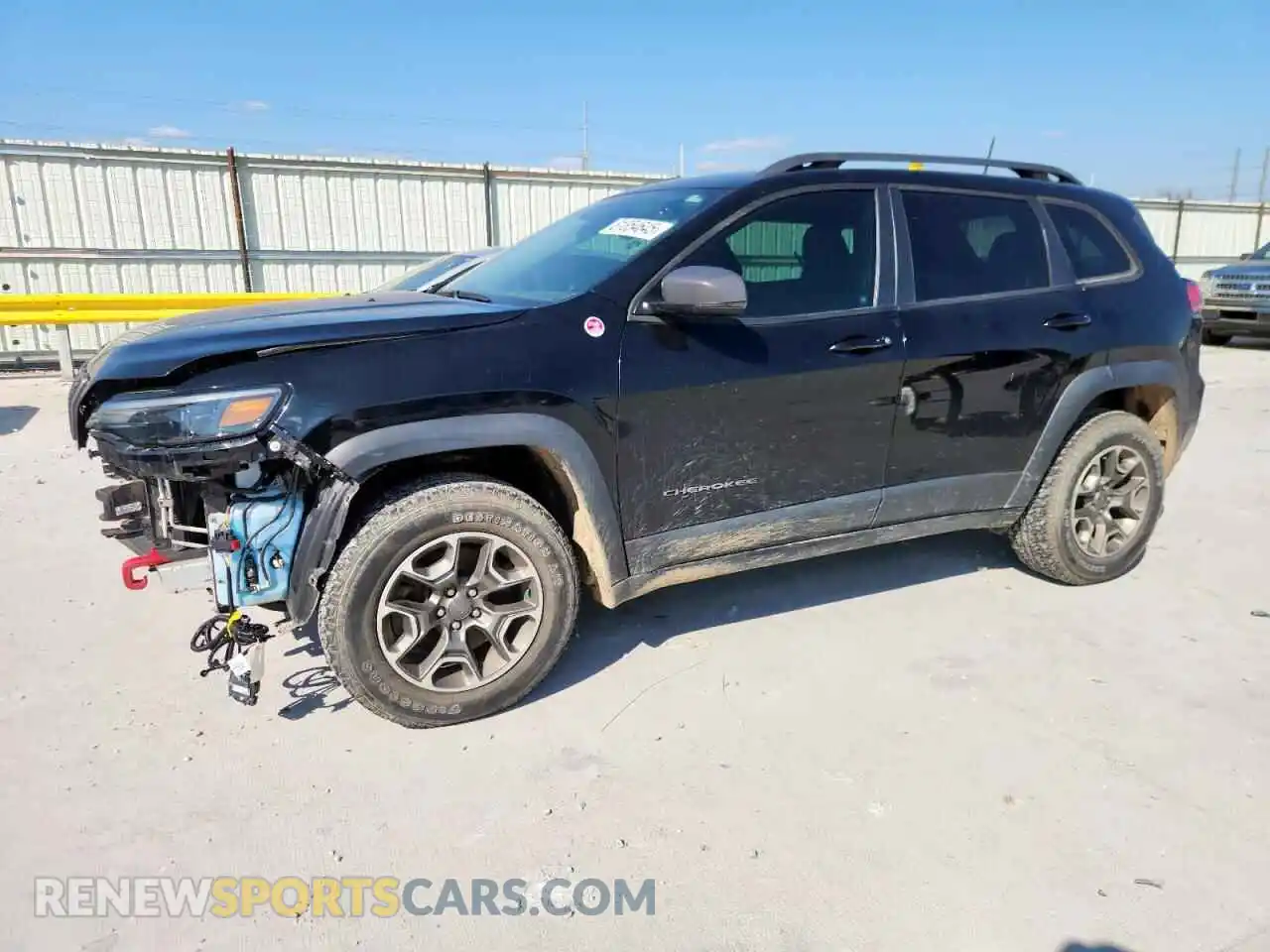 1 Photograph of a damaged car 1C4PJMBXXMD246470 JEEP CHEROKEE 2021