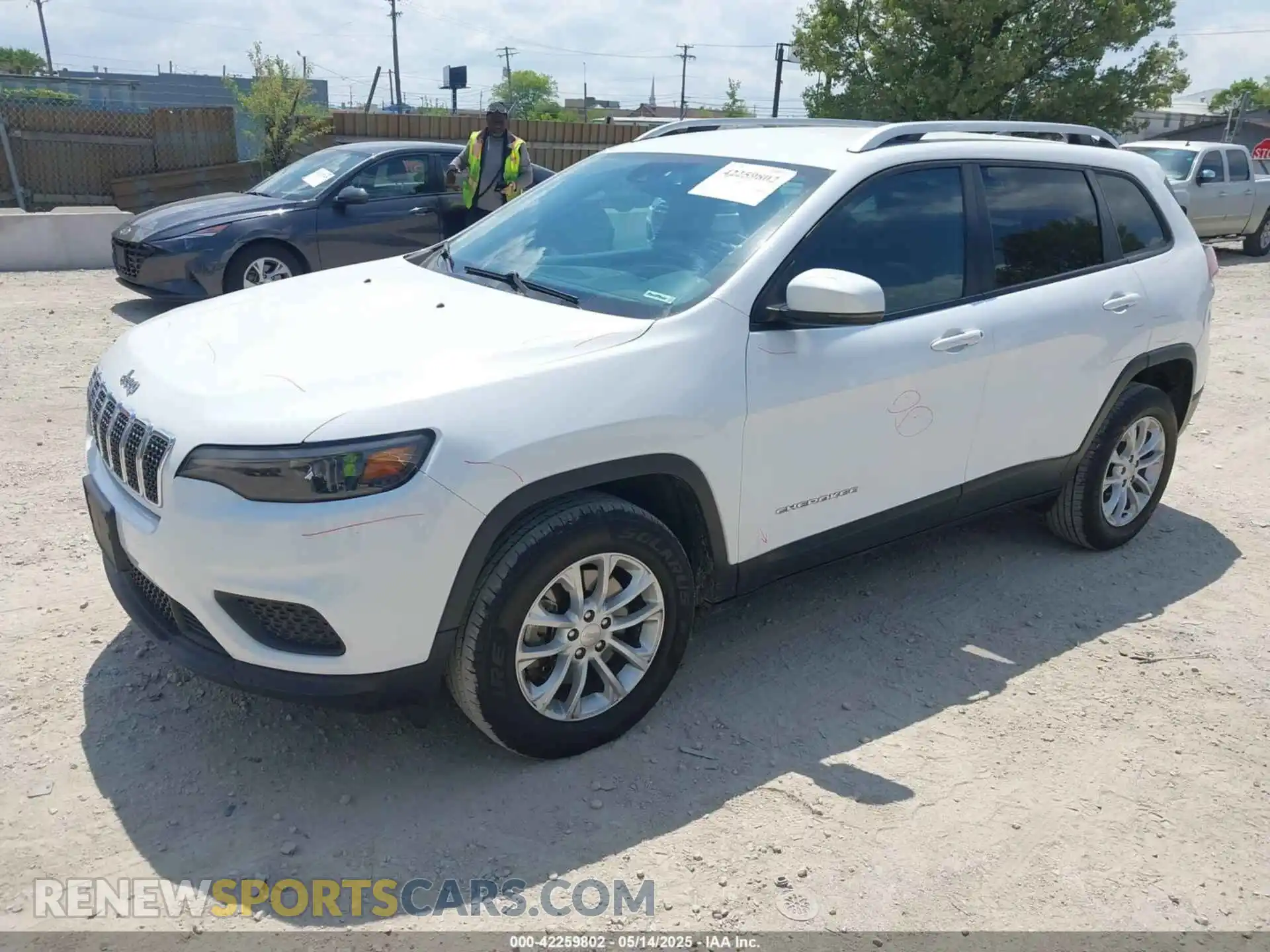 2 Photograph of a damaged car 1C4PJMCB1MD171158 JEEP CHEROKEE 2021