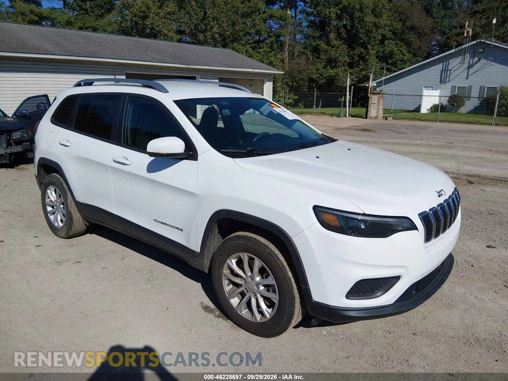 1 Photograph of a damaged car 1C4PJMCB2MD242559 JEEP CHEROKEE 2021