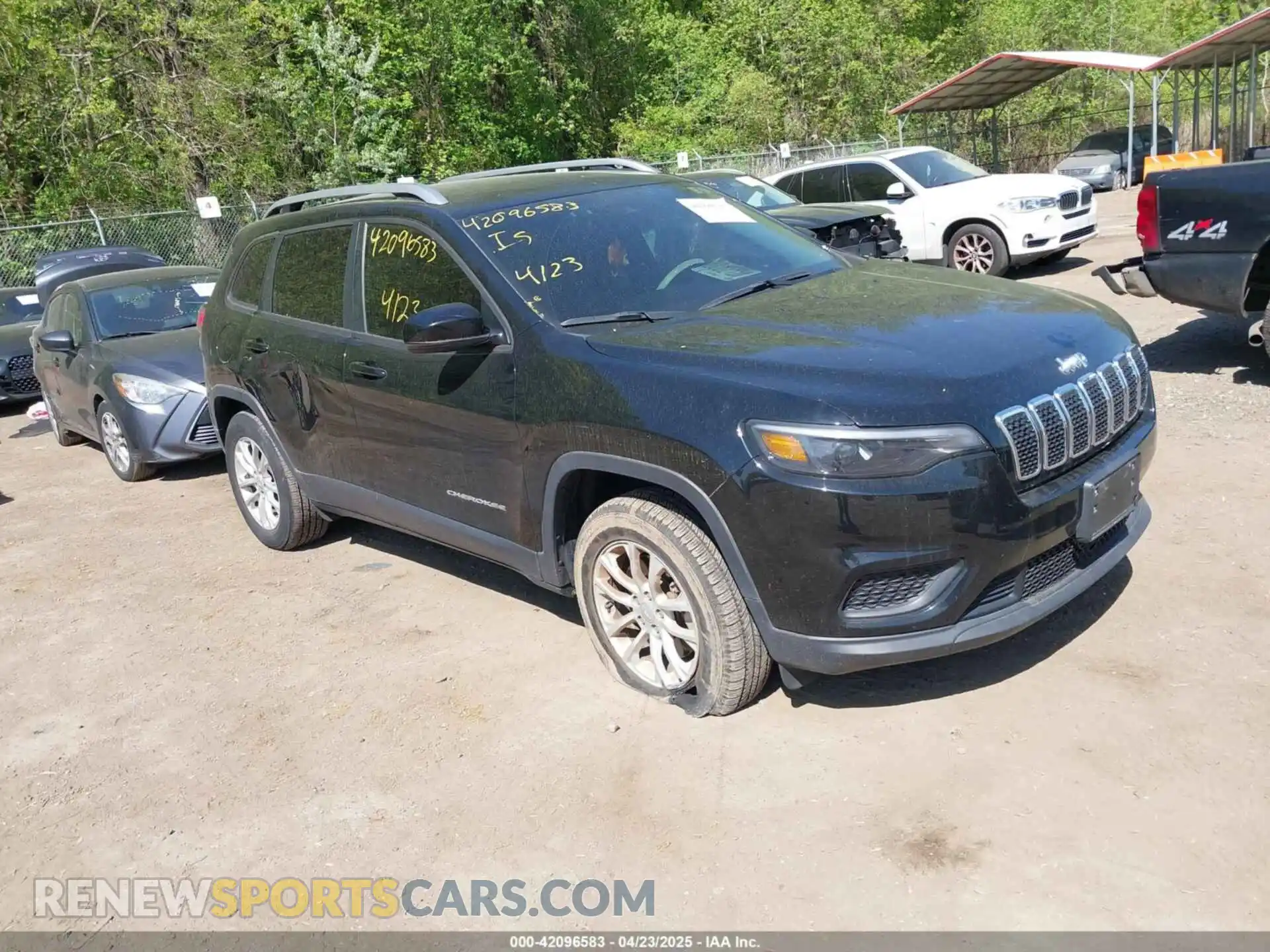 1 Фотография поврежденного автомобиля 1C4PJMCB6MD111862 JEEP CHEROKEE 2021
