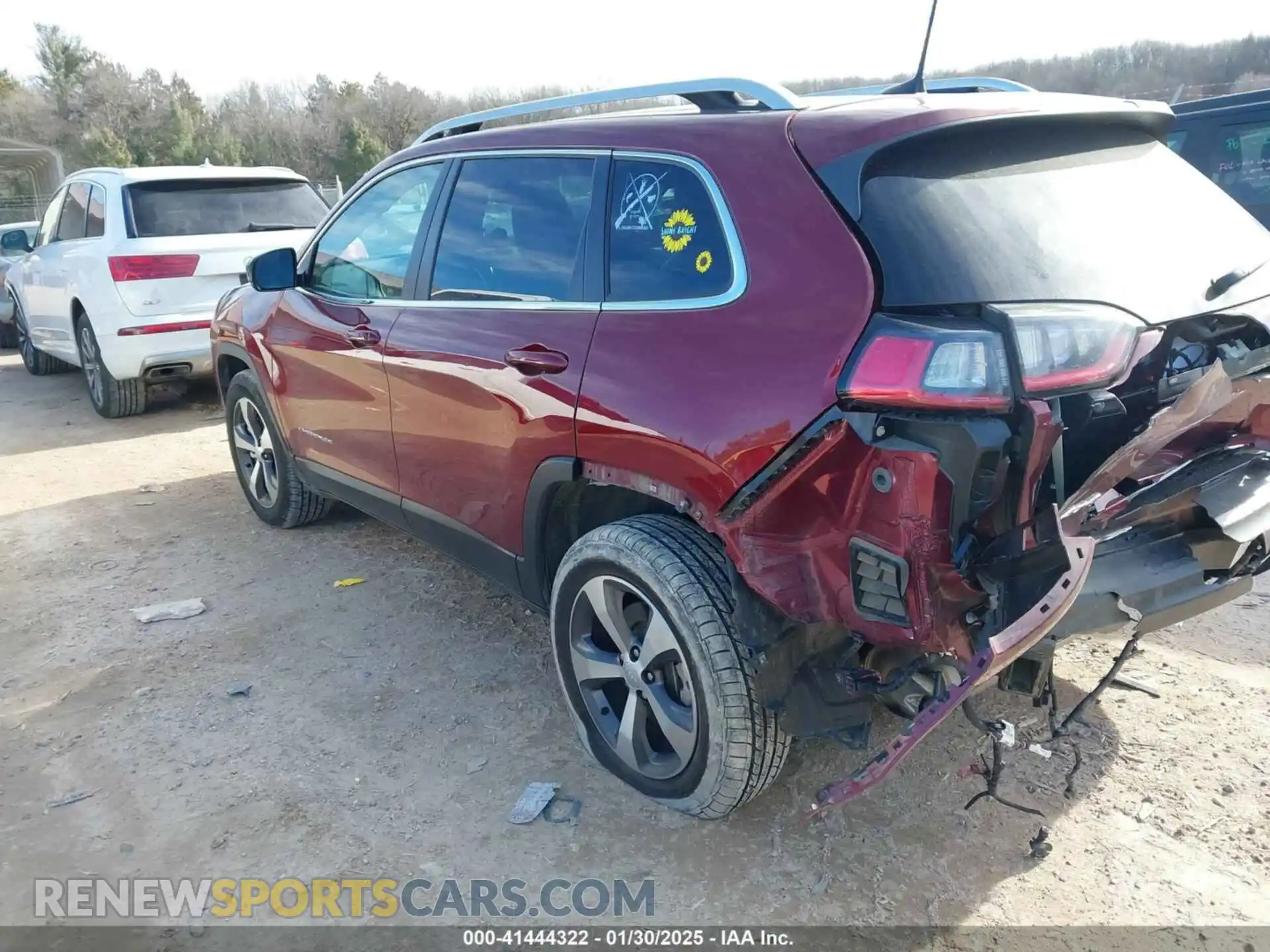 3 Photograph of a damaged car 1C4PJMDX2MD171972 JEEP CHEROKEE 2021