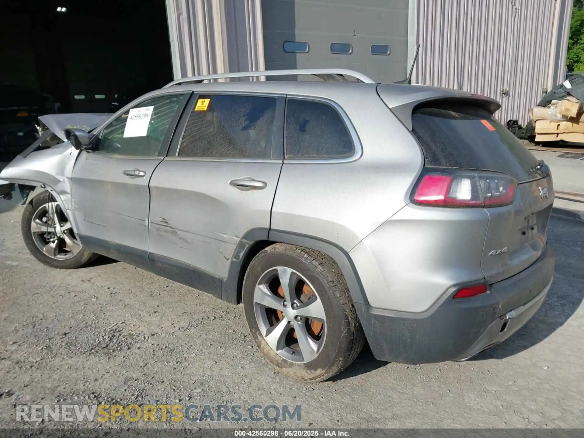 3 Photograph of a damaged car 1C4PJMDX3MD102580 JEEP CHEROKEE 2021