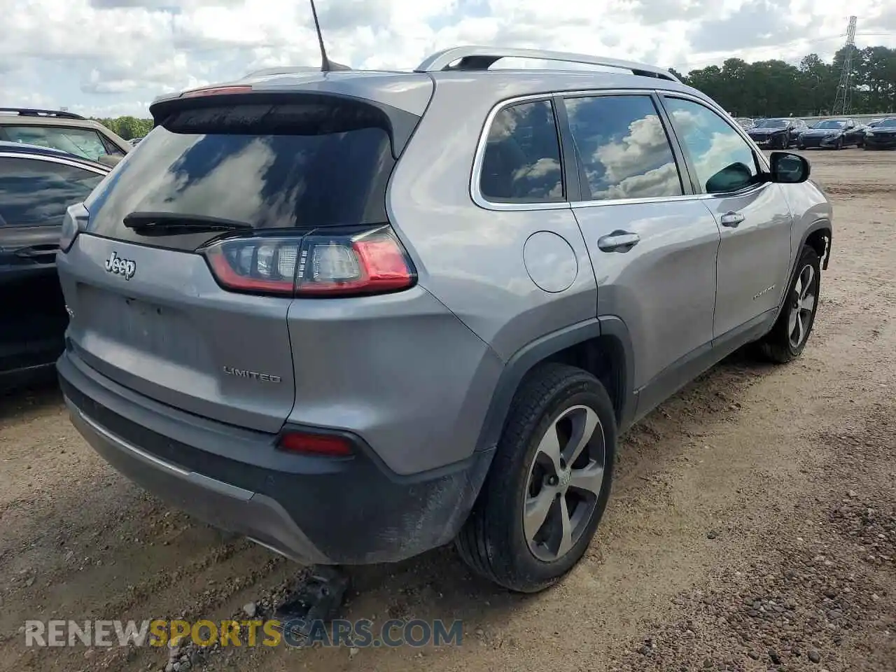 3 Photograph of a damaged car 1C4PJMDX3MD181149 JEEP CHEROKEE 2021