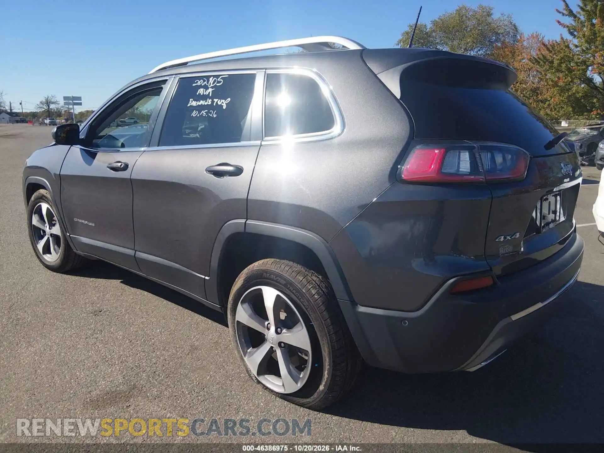 3 Photograph of a damaged car 1C4PJMDX4MD132462 JEEP CHEROKEE 2021