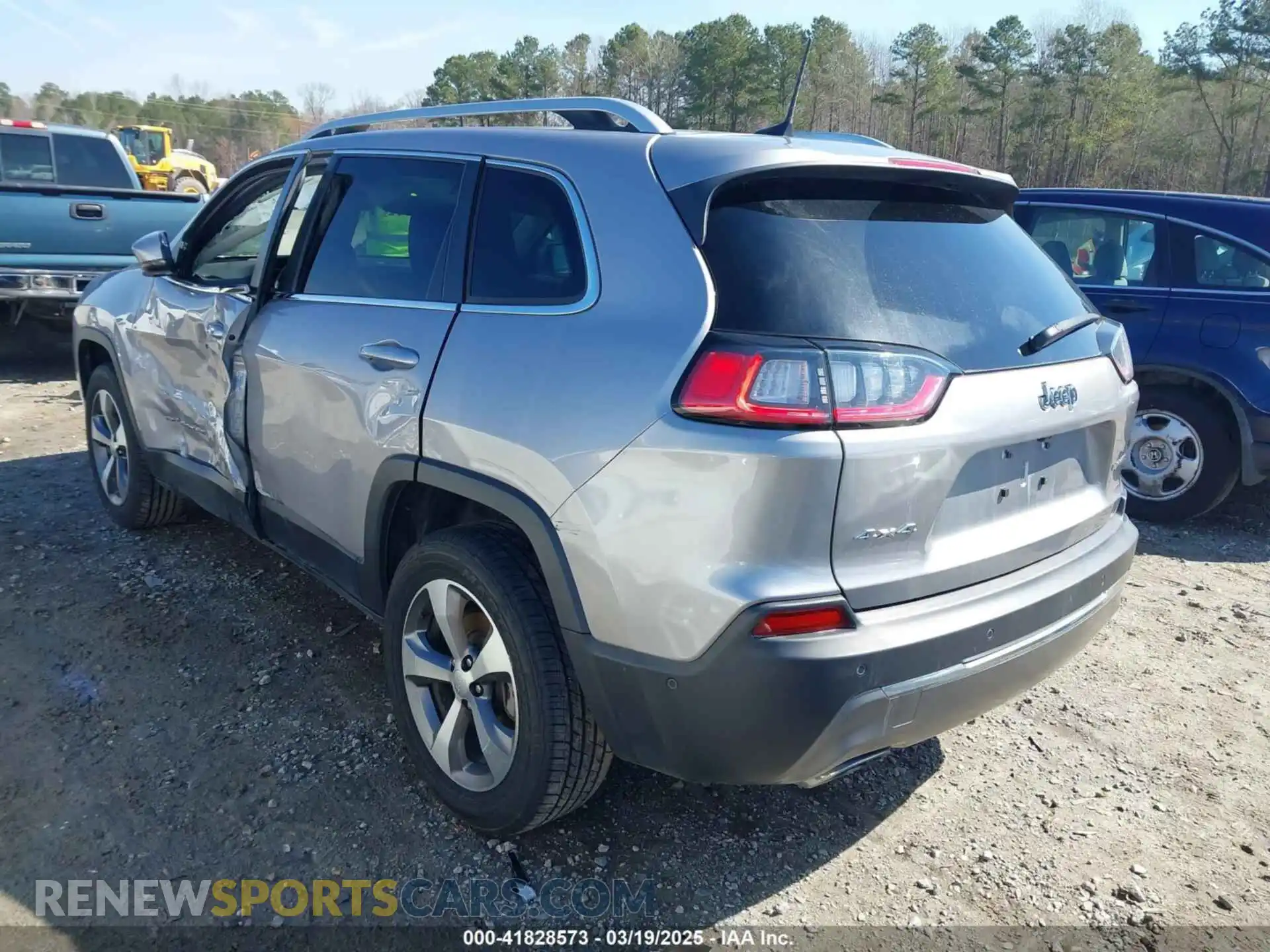 3 Photograph of a damaged car 1C4PJMDX5MD119056 JEEP CHEROKEE 2021