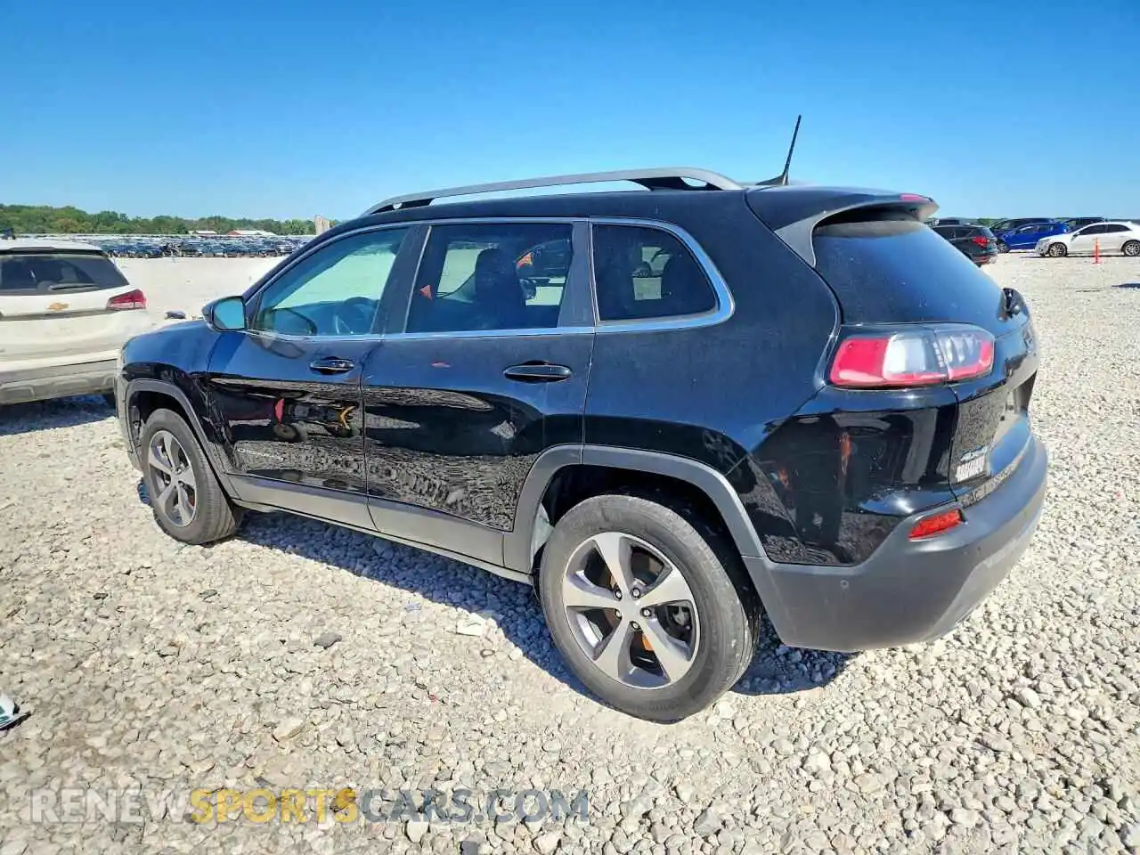 2 Photograph of a damaged car 1C4PJMDX5MD234529 JEEP CHEROKEE 2021