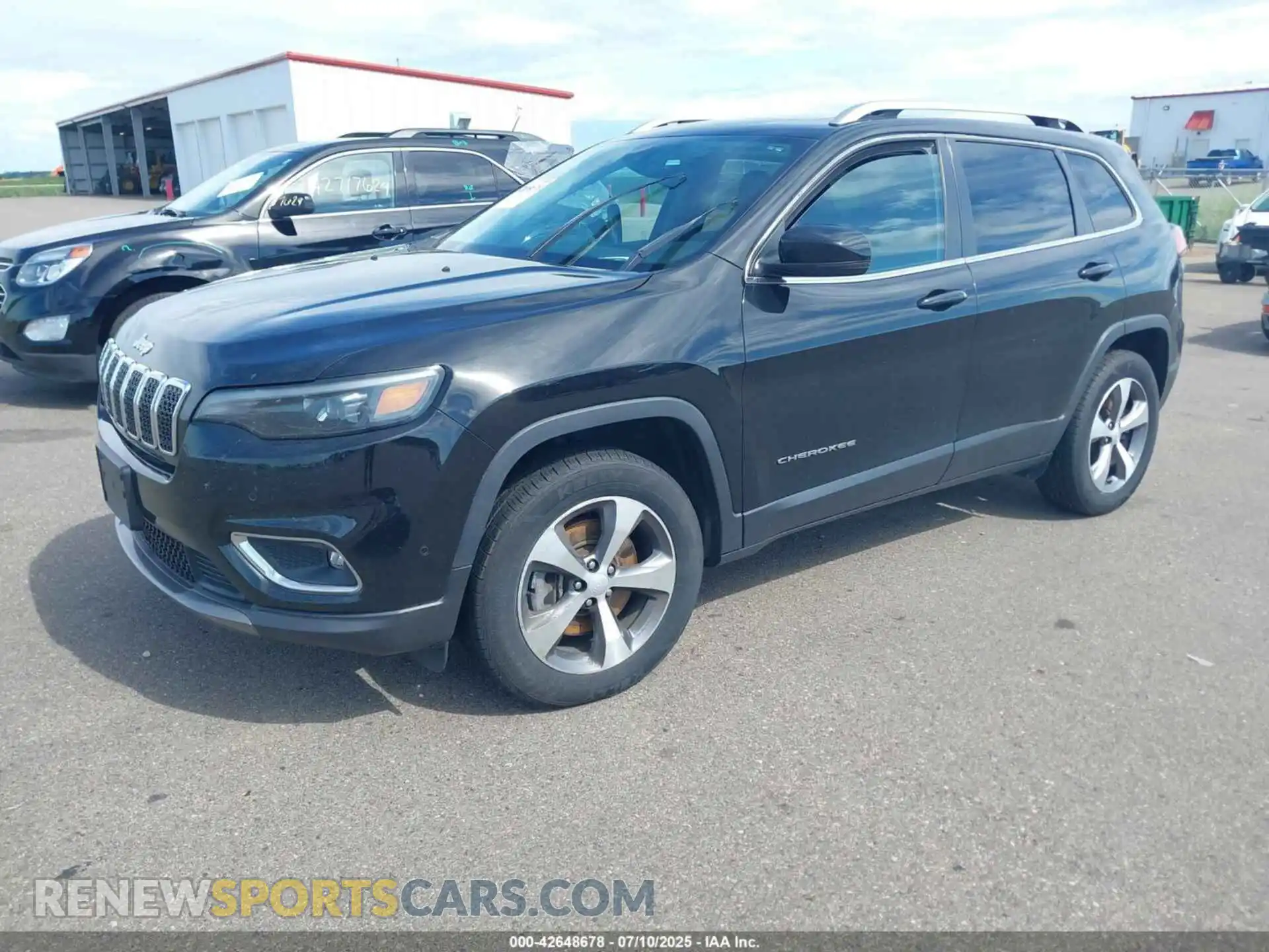 2 Photograph of a damaged car 1C4PJMDXXMD205348 JEEP CHEROKEE 2021