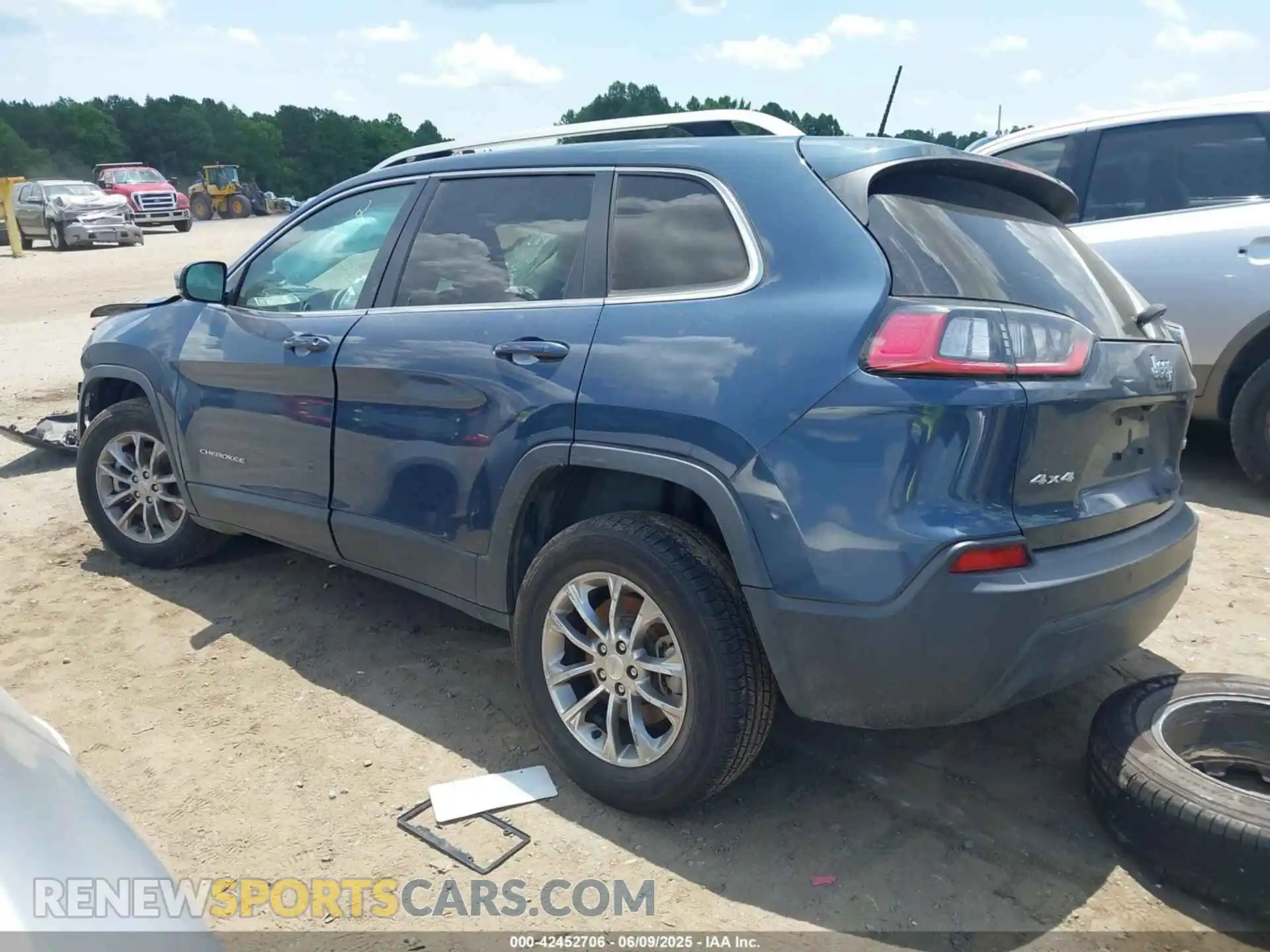 3 Photograph of a damaged car 1C4PJMLB0MD218289 JEEP CHEROKEE 2021