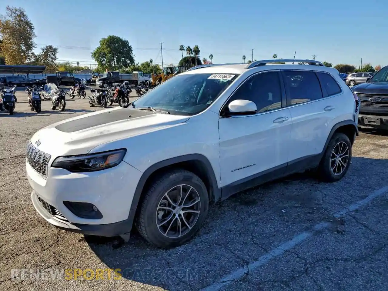 1 Photograph of a damaged car 1C4PJMLB2MD139688 JEEP CHEROKEE 2021